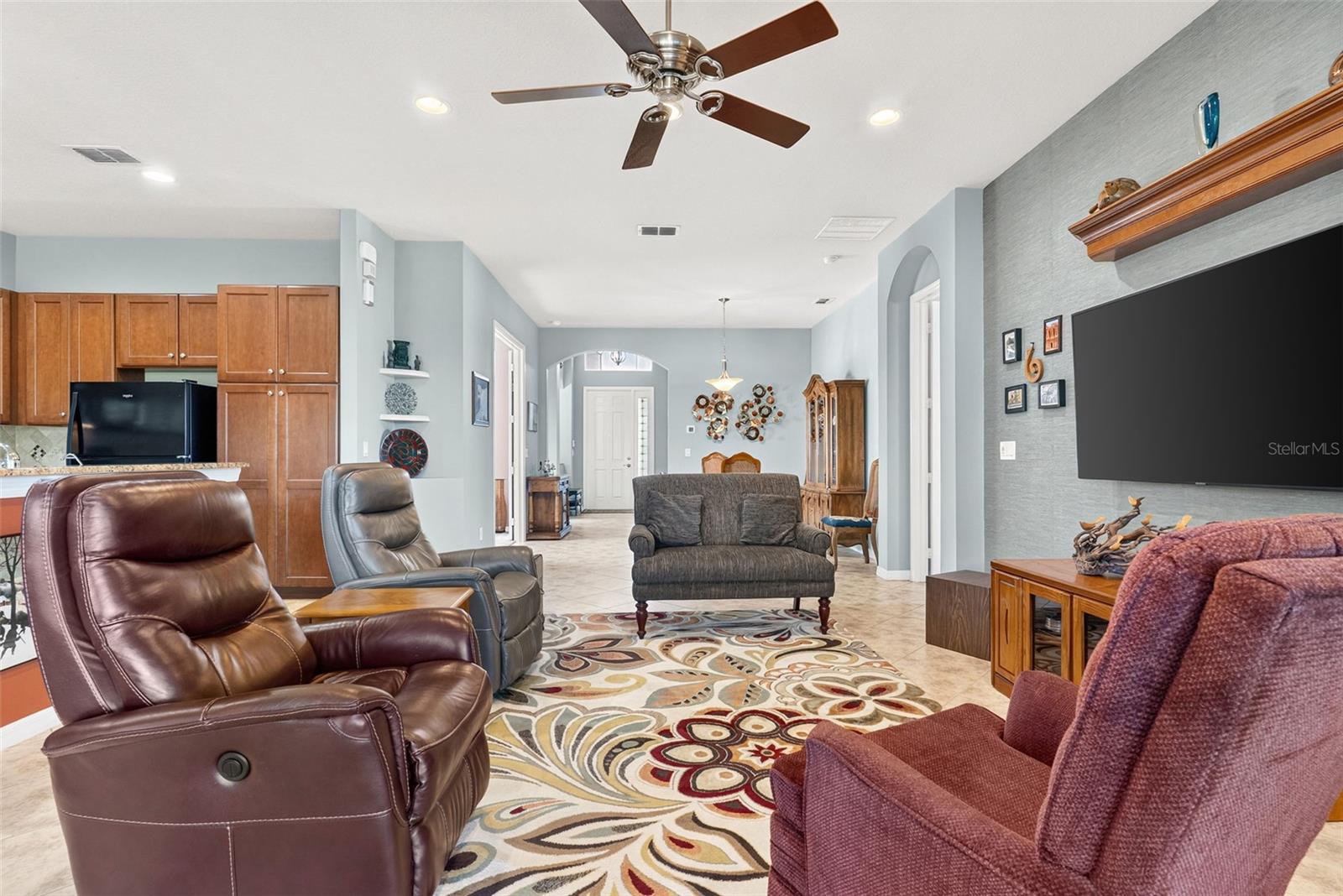 16019 GOLDEN LAKES DR