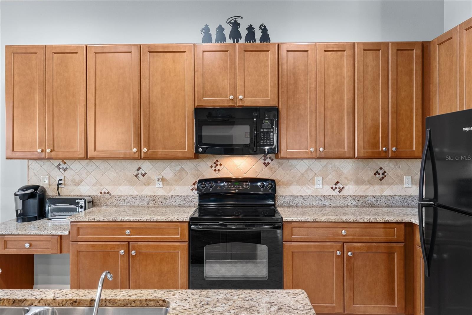 16019 GOLDEN LAKES DR