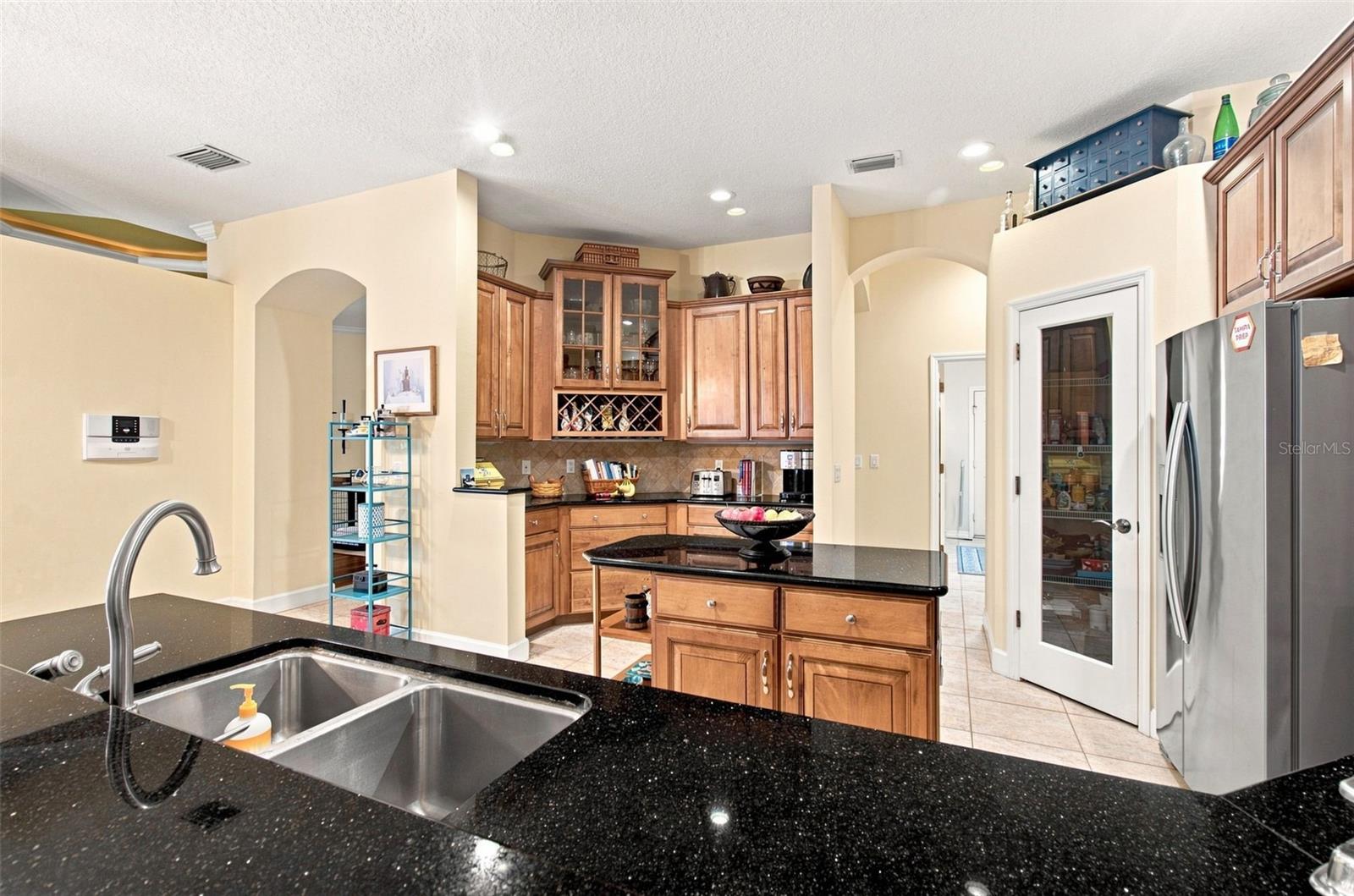 2931 HILLSIDE RAMBLE DR