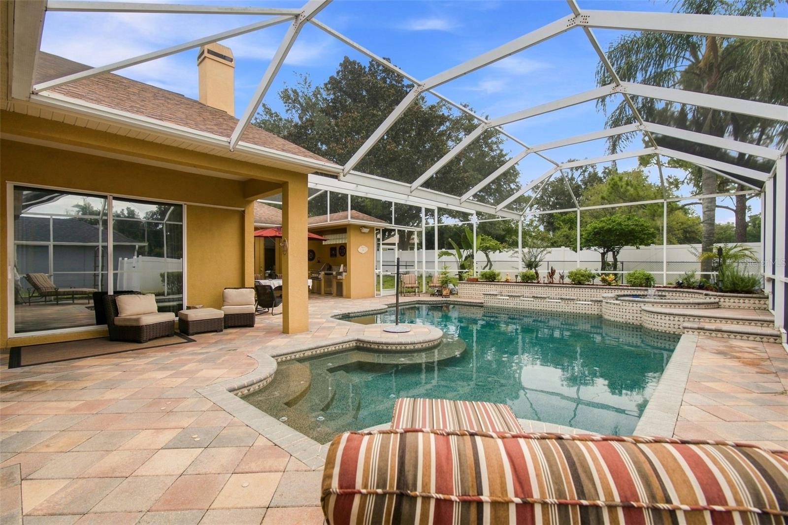 2931 HILLSIDE RAMBLE DR