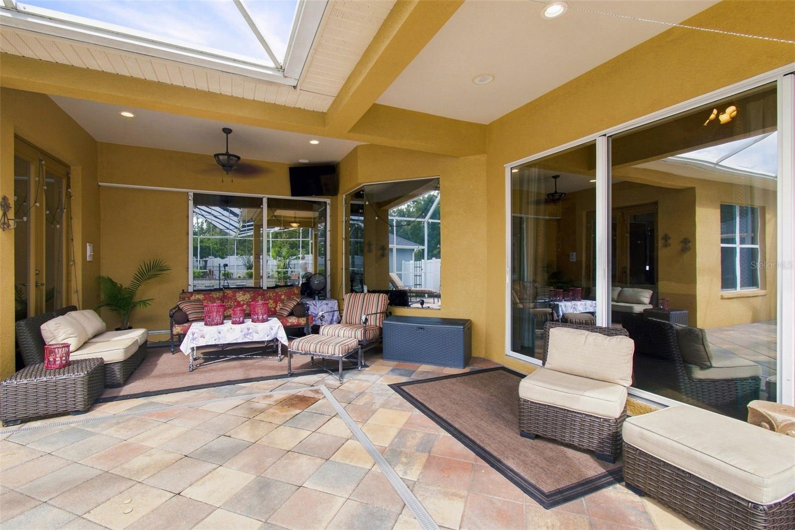 2931 HILLSIDE RAMBLE DR