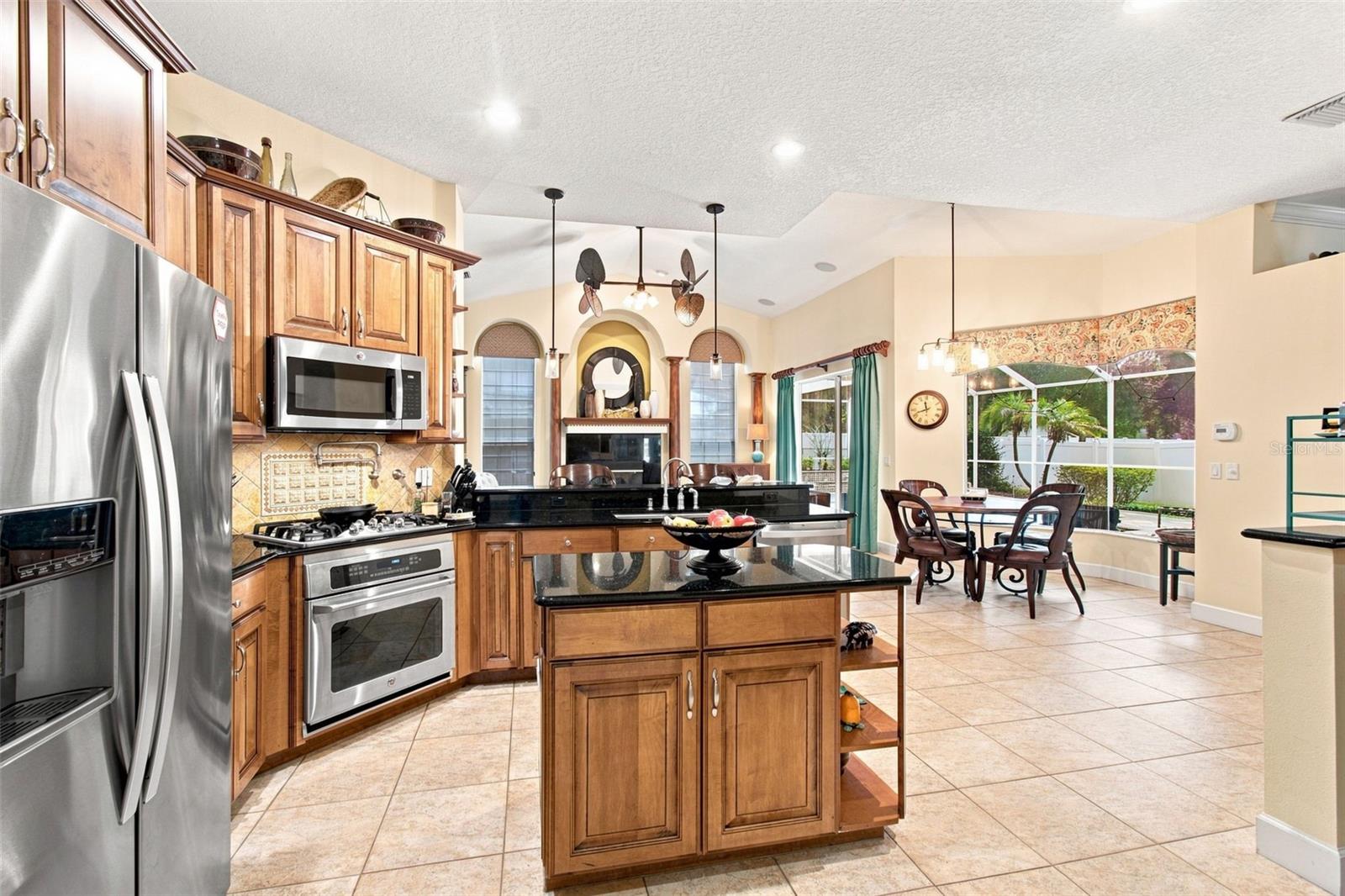 2931 HILLSIDE RAMBLE DR