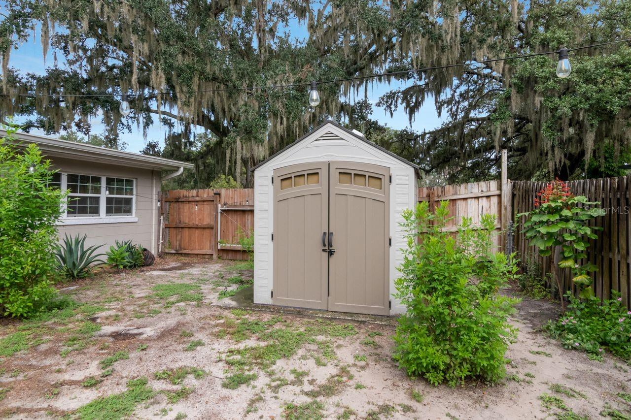 416 BROXBURN AVE