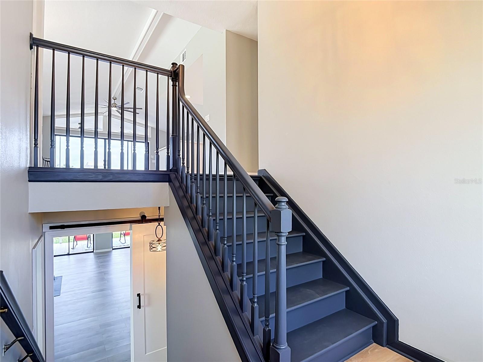 5925 SEASIDE DR
