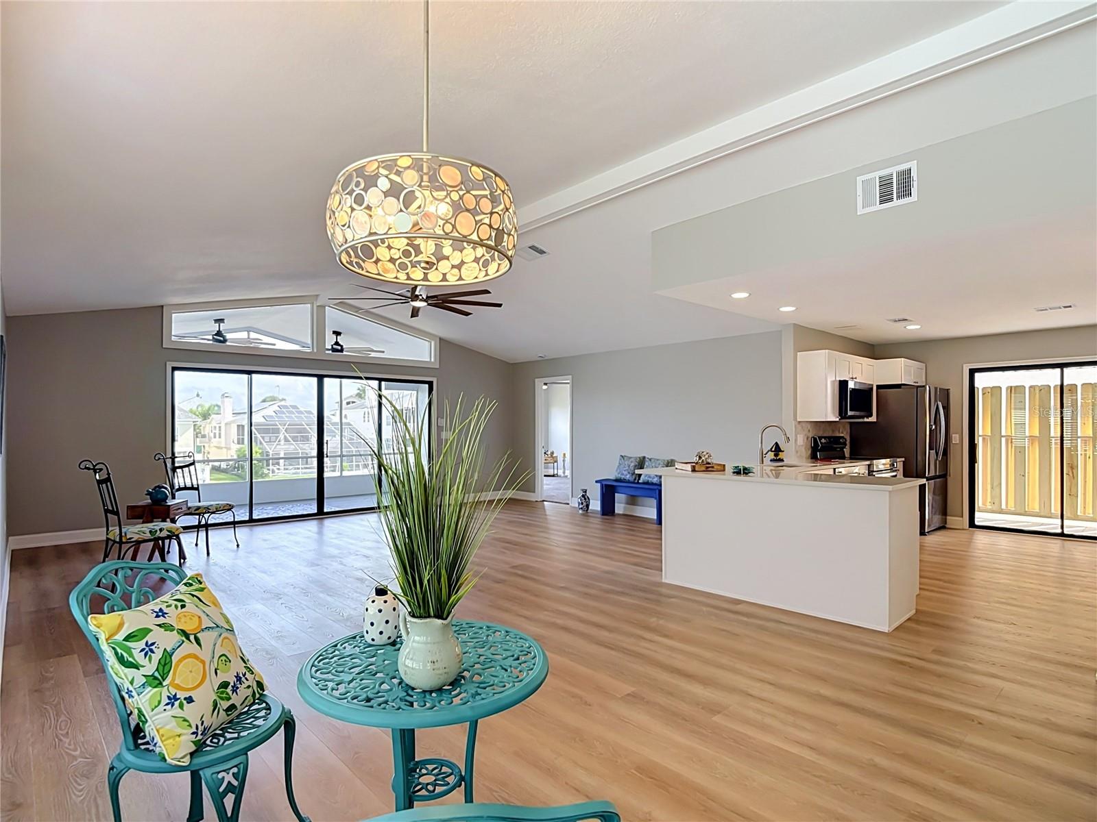 5925 SEASIDE DR
