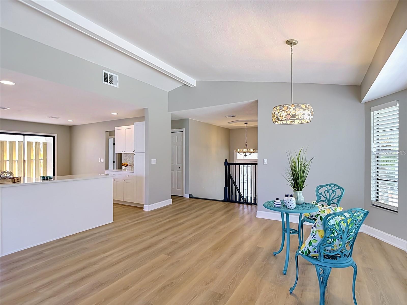 5925 SEASIDE DR