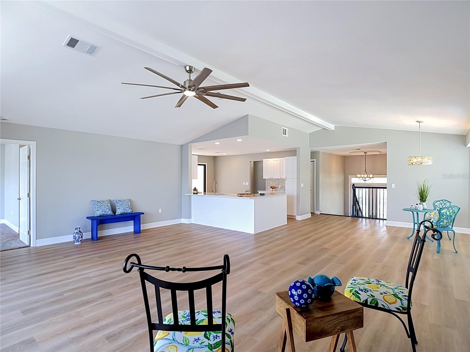 5925 SEASIDE DR