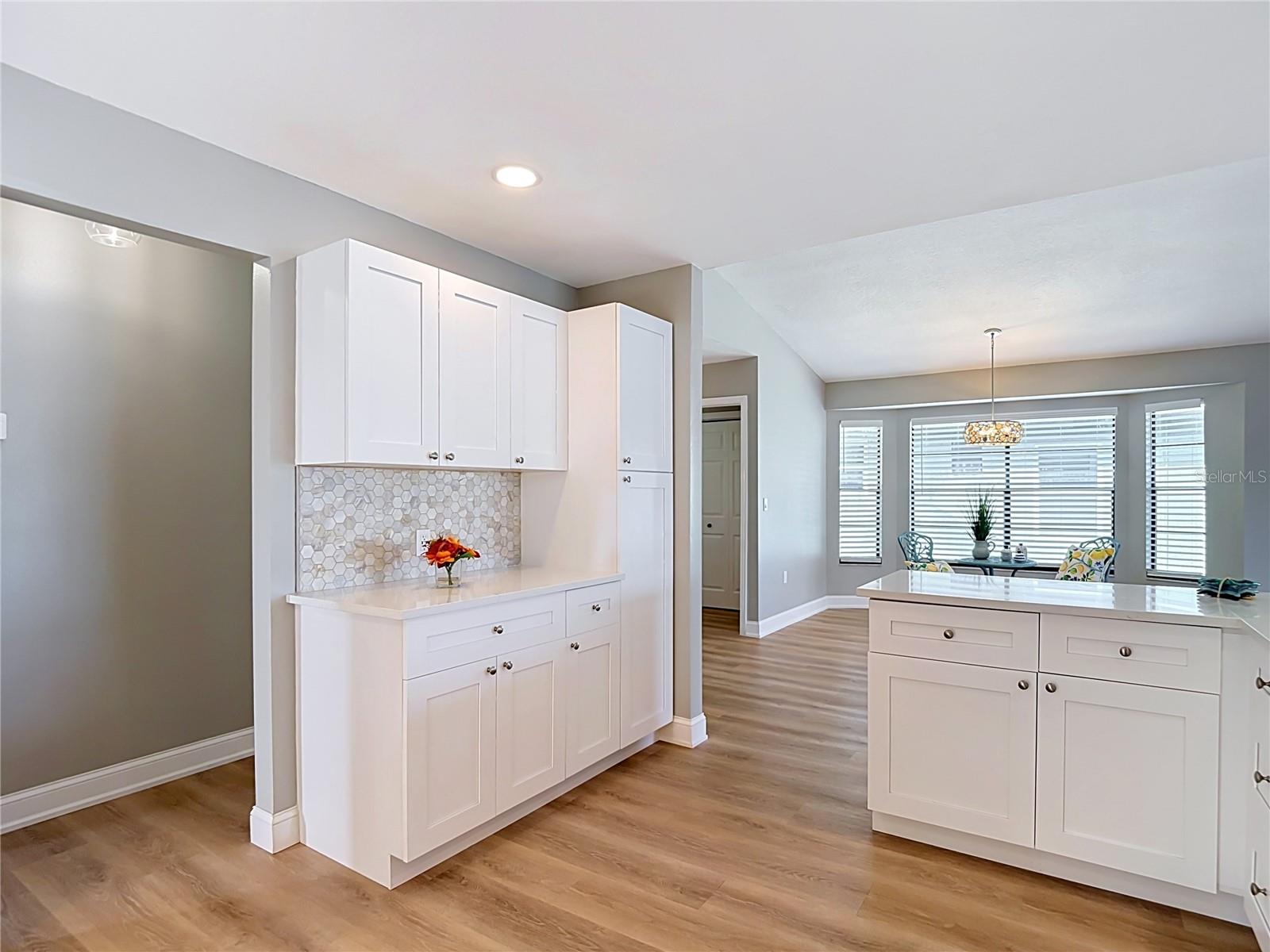5925 SEASIDE DR