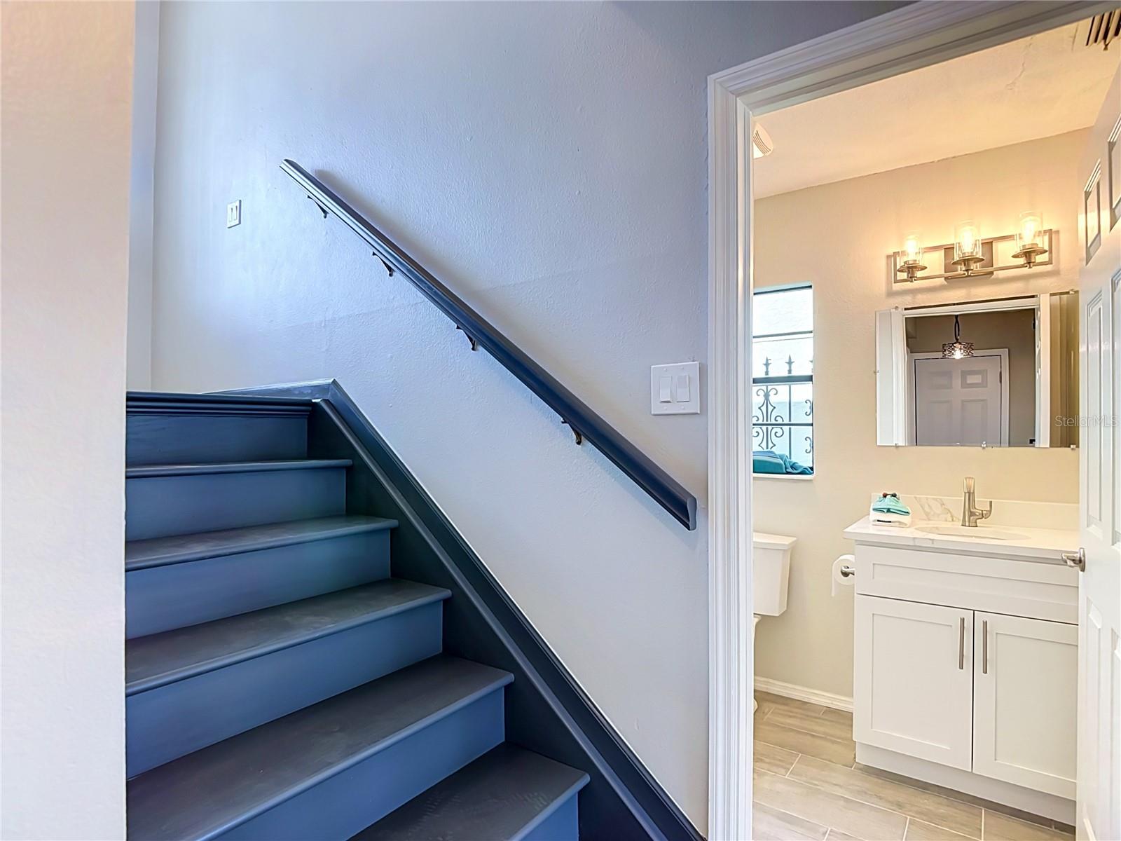 5925 SEASIDE DR