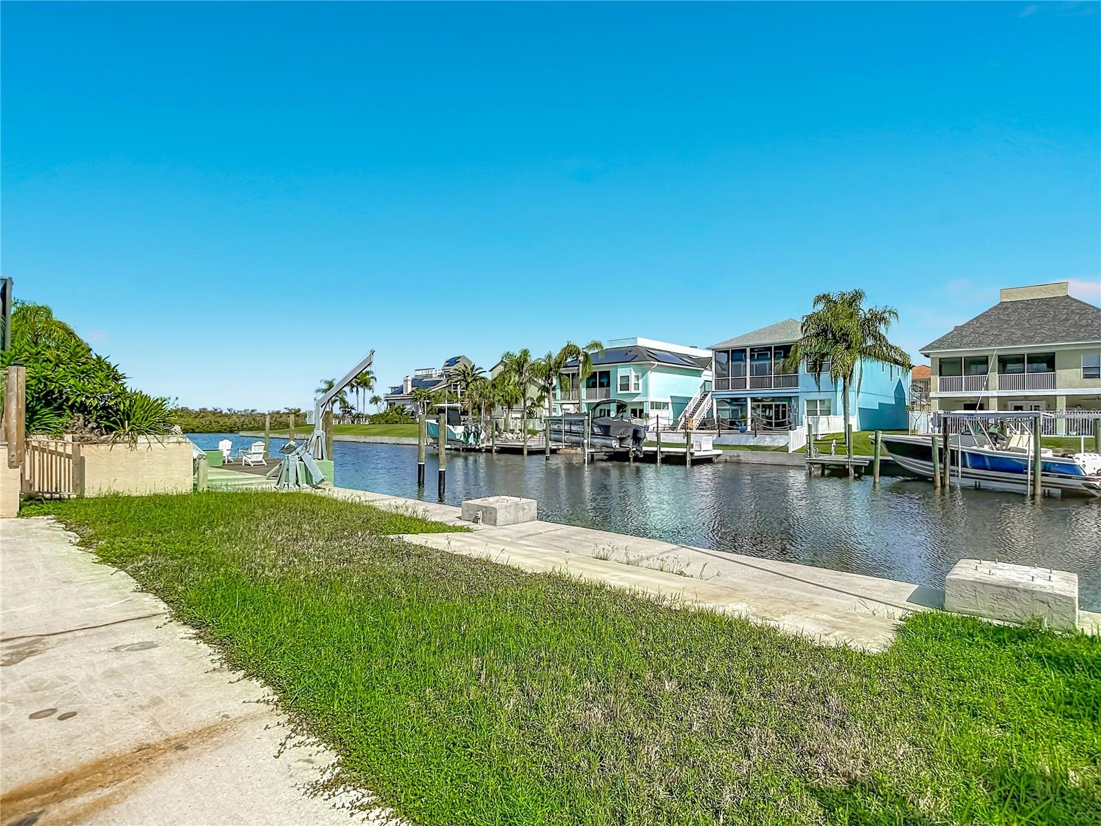 5925 SEASIDE DR