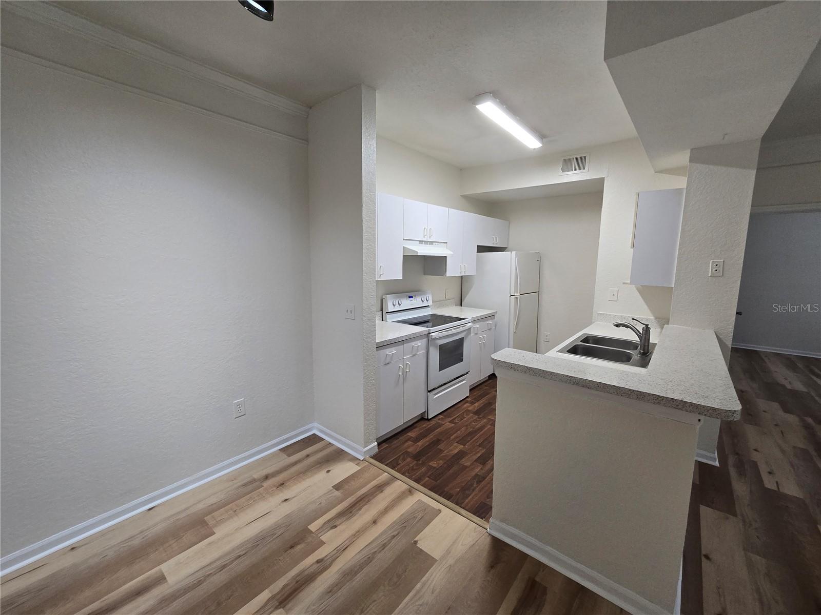 17112 CARRINGTON PARK DR #902