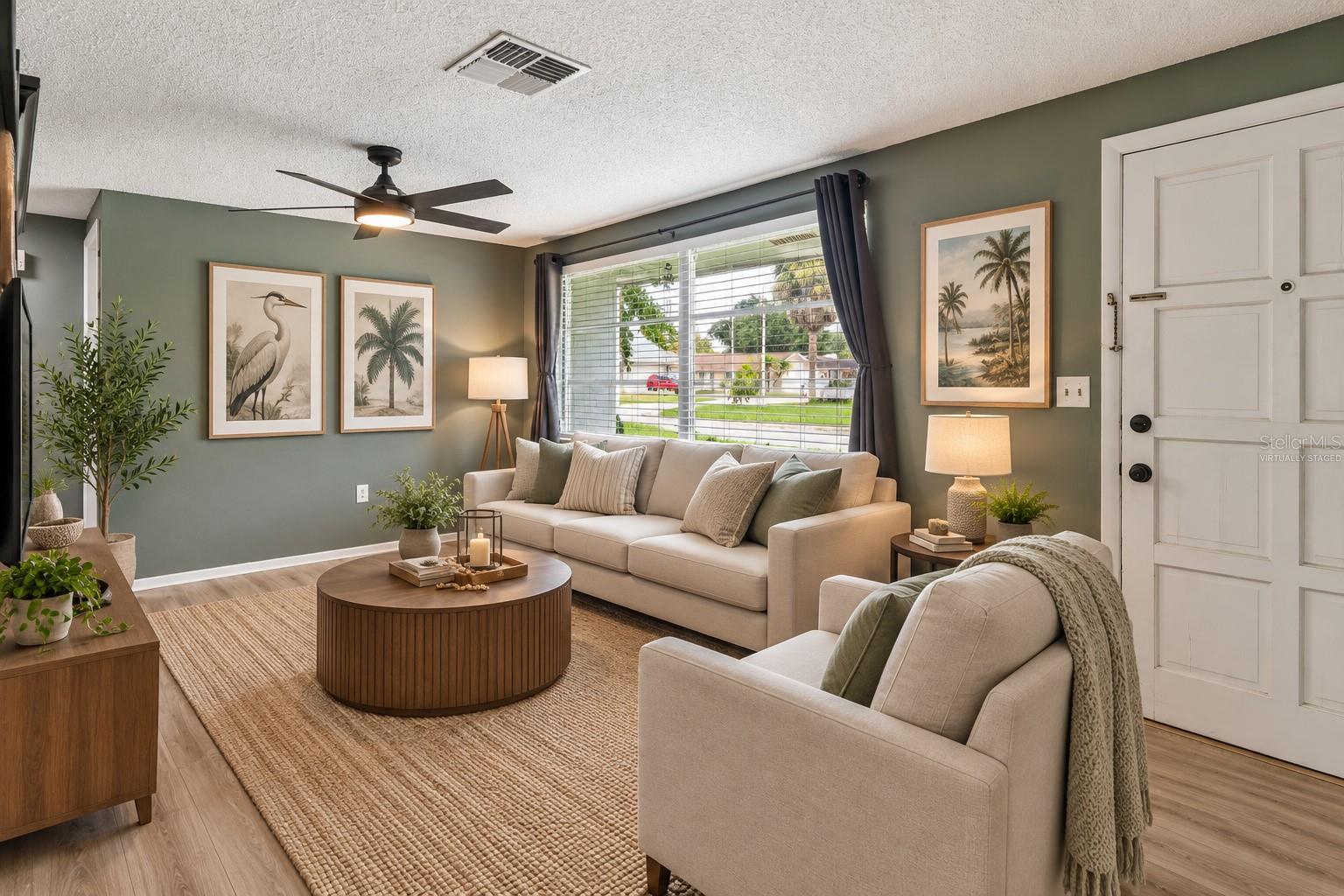 15915 VILLA DR