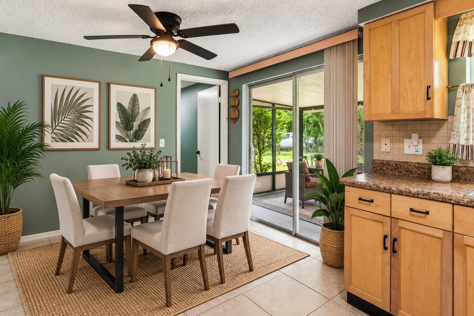 15915 VILLA DR