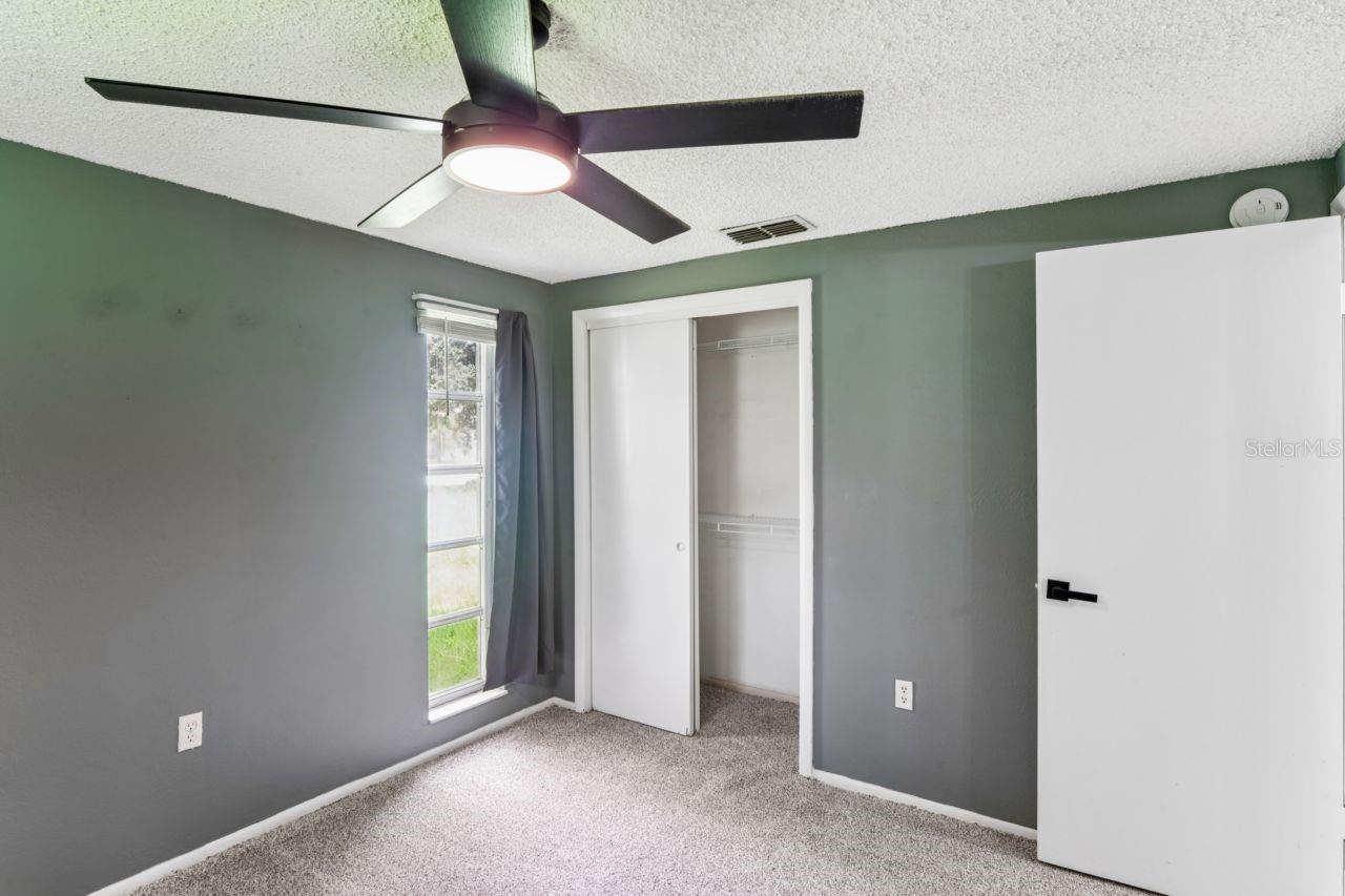 15915 VILLA DR