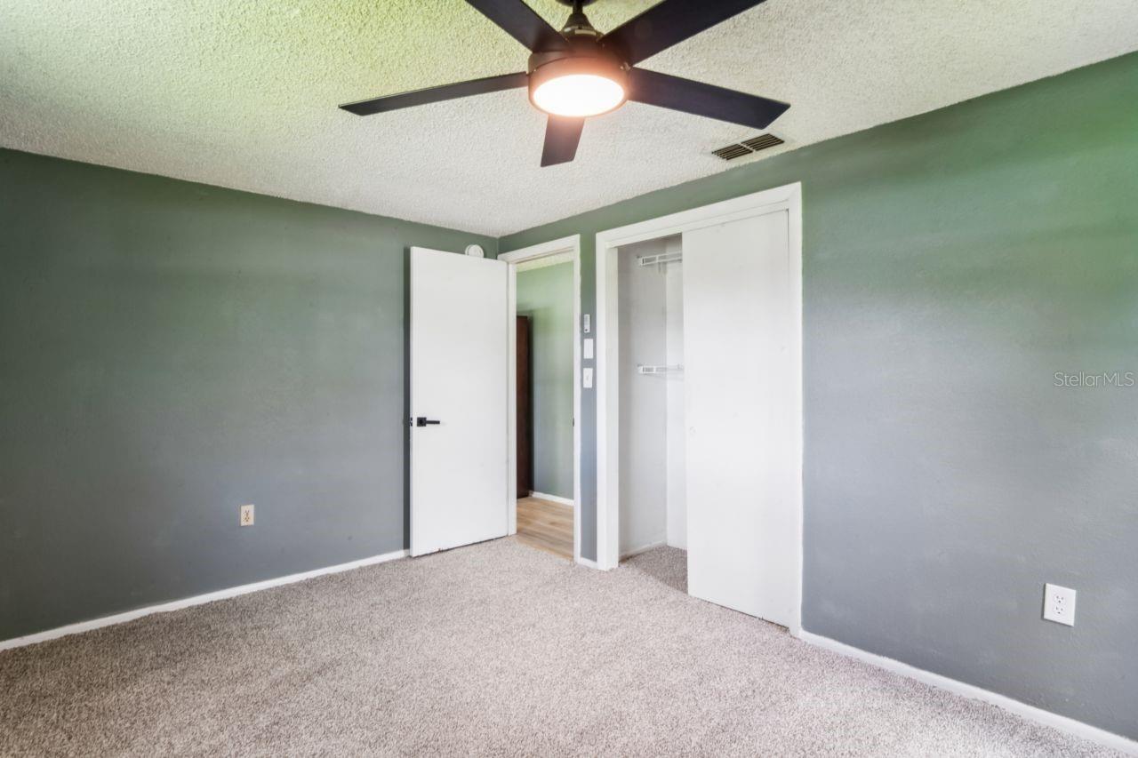 15915 VILLA DR