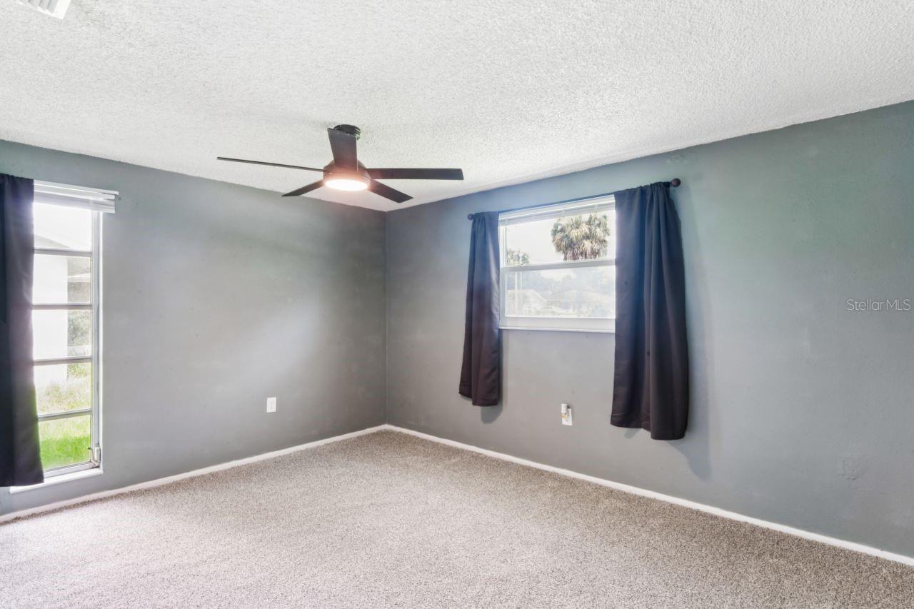 15915 VILLA DR