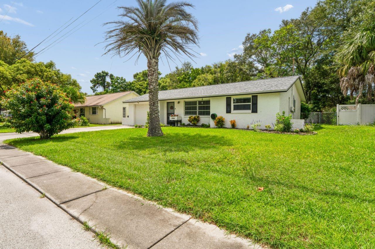 15915 VILLA DR