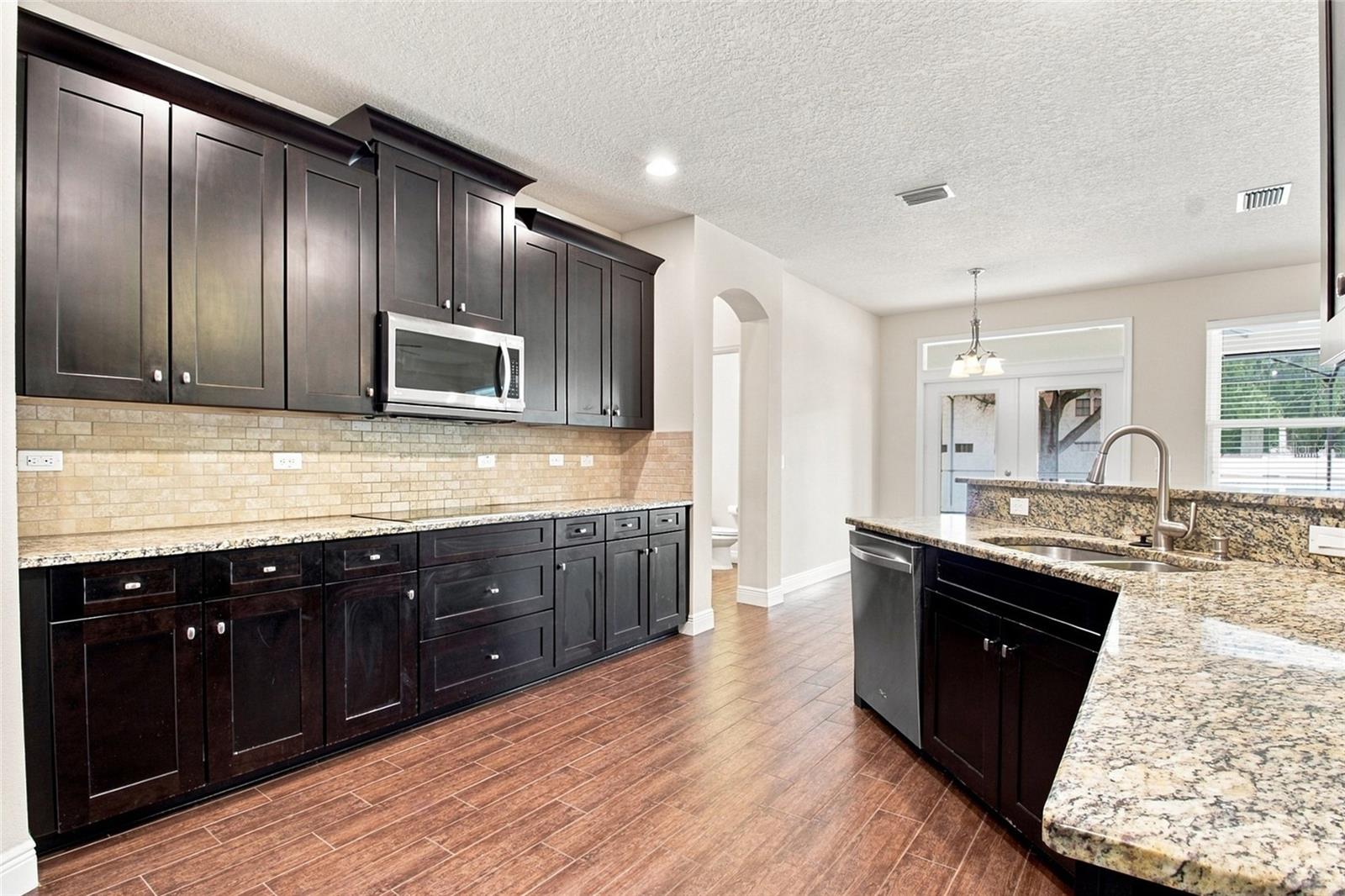1215 HILLANDALE RESERVE DR