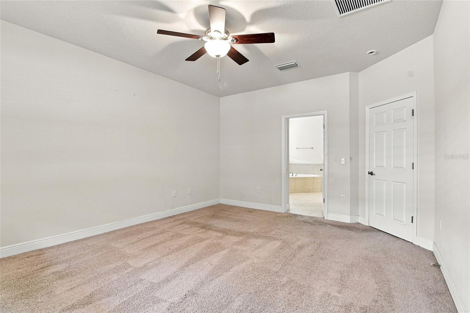 1215 HILLANDALE RESERVE DR