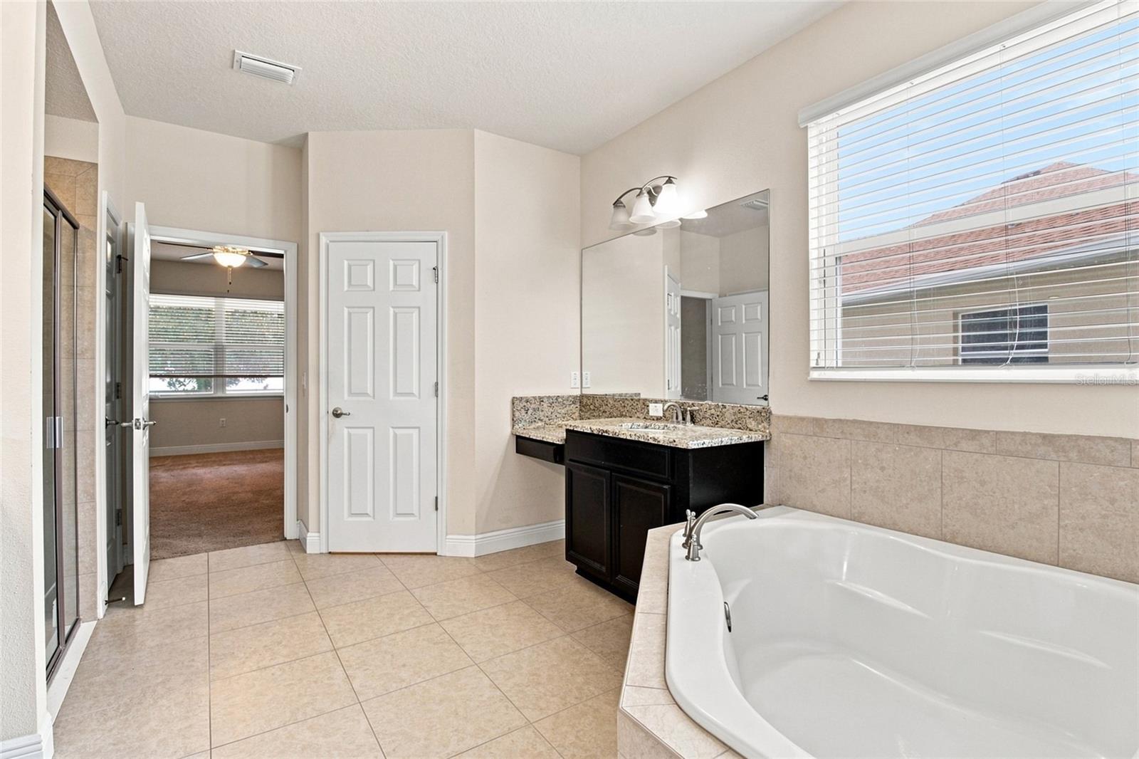 1215 HILLANDALE RESERVE DR