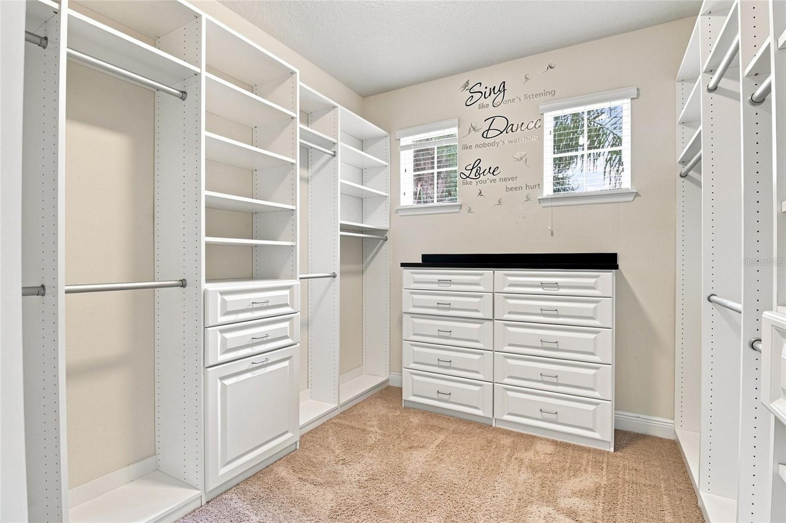 1215 HILLANDALE RESERVE DR