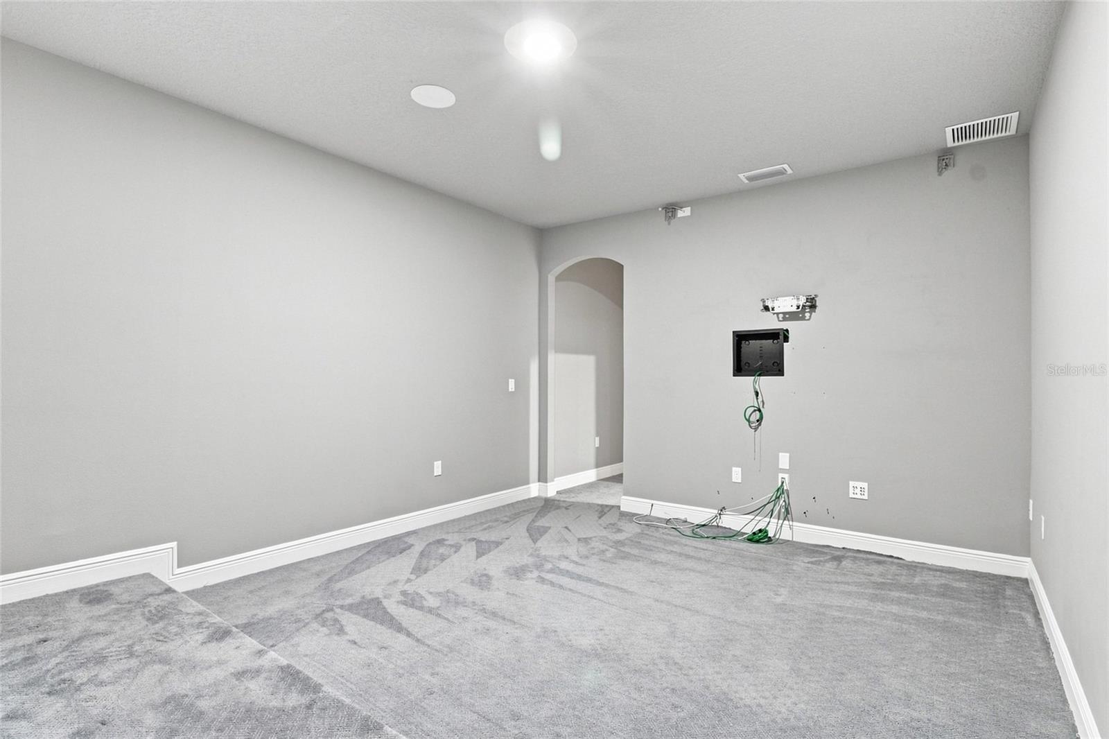 1215 HILLANDALE RESERVE DR