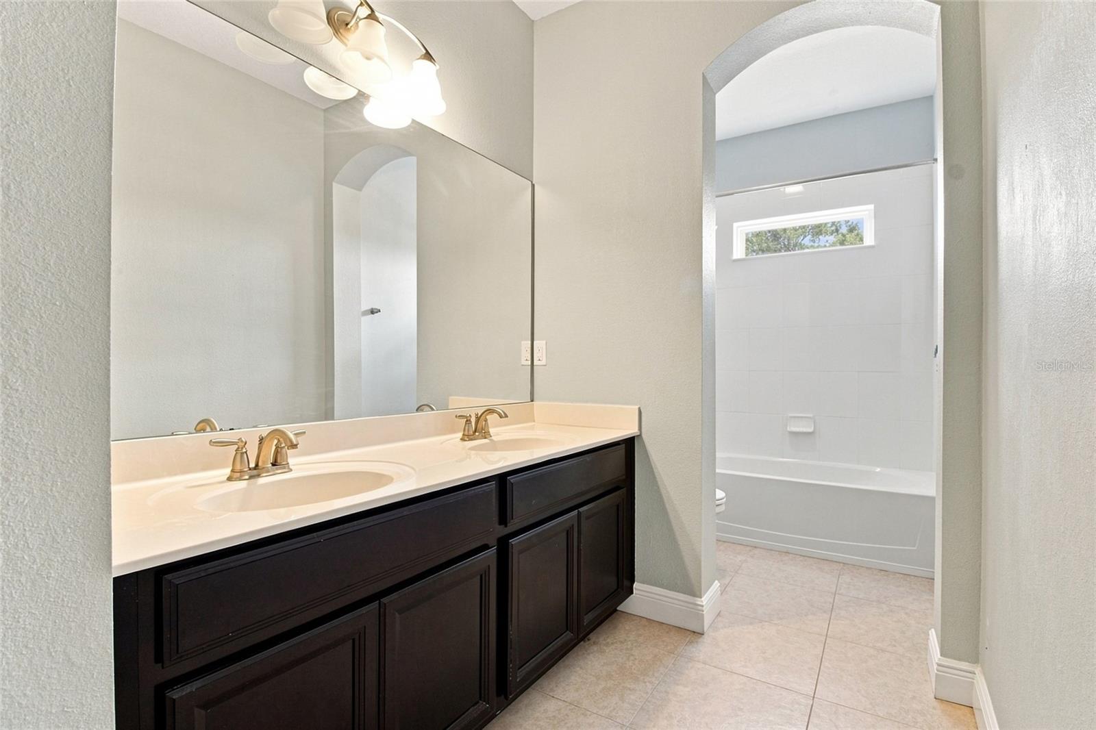 1215 HILLANDALE RESERVE DR