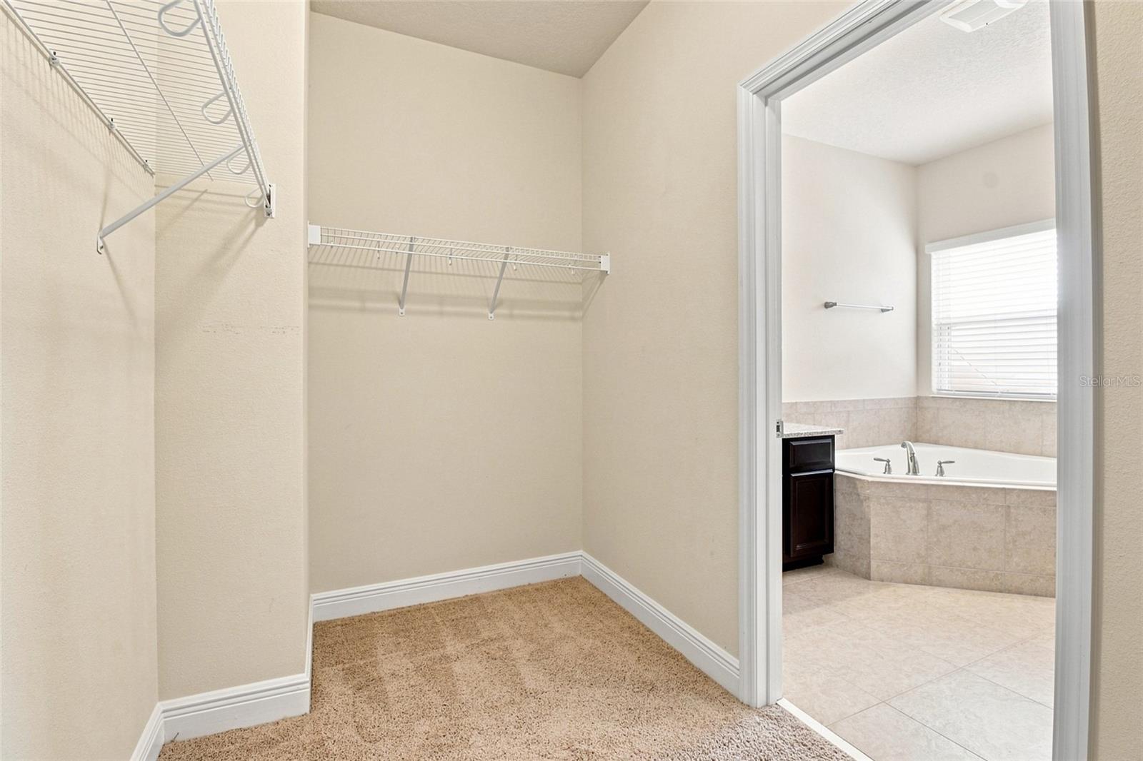 1215 HILLANDALE RESERVE DR