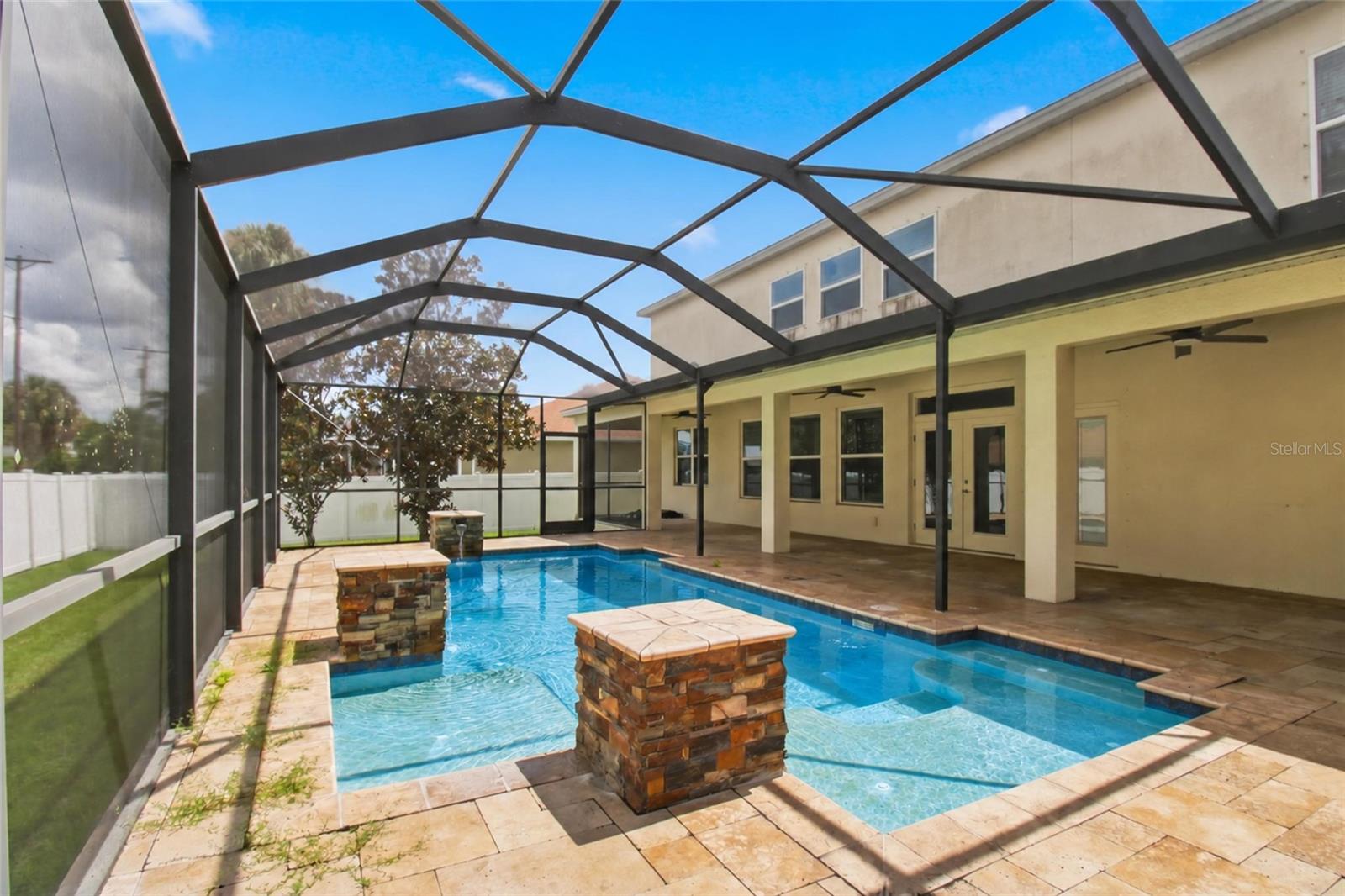 1215 HILLANDALE RESERVE DR
