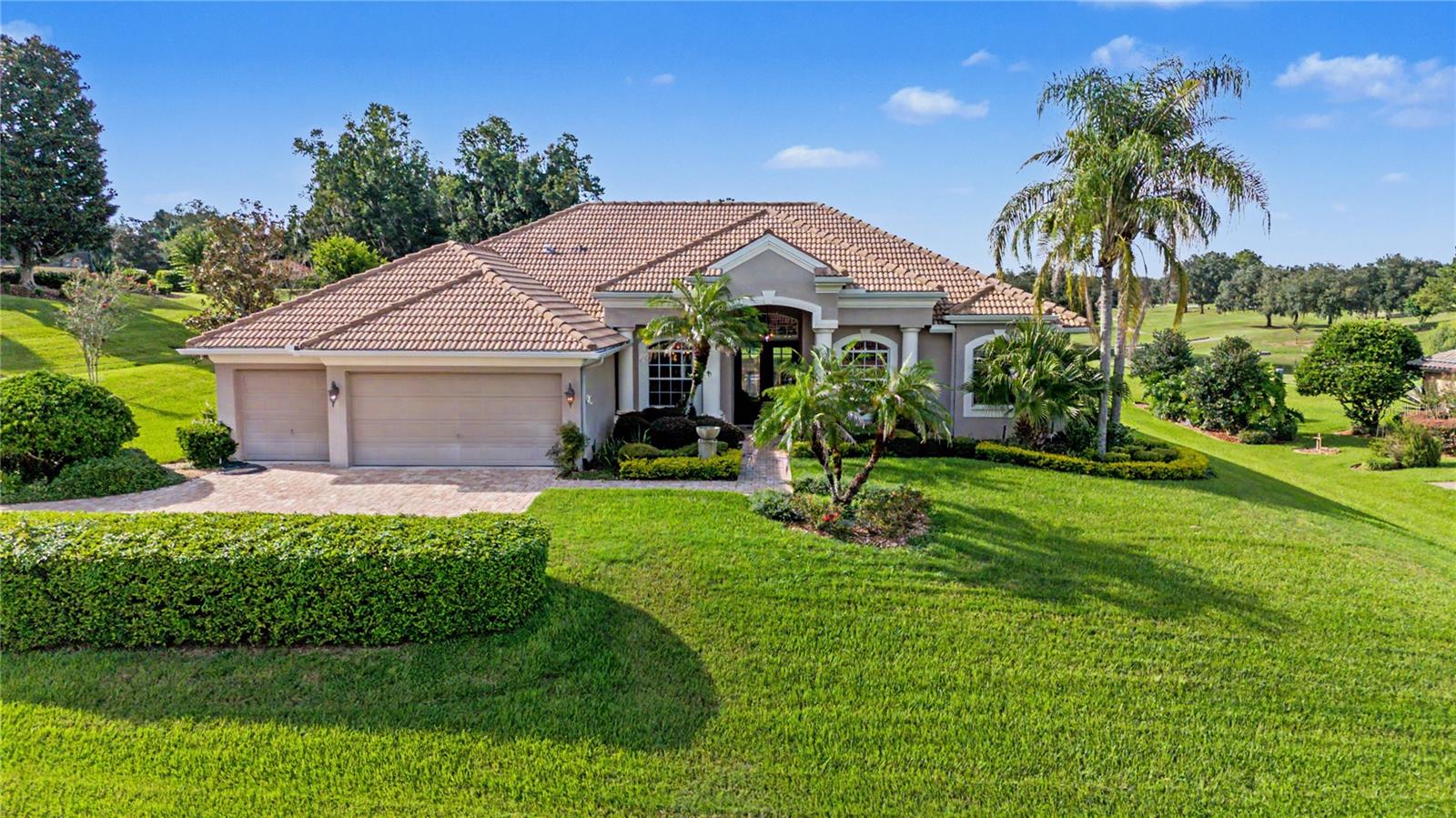 13823 THOROUGHBRED DR
