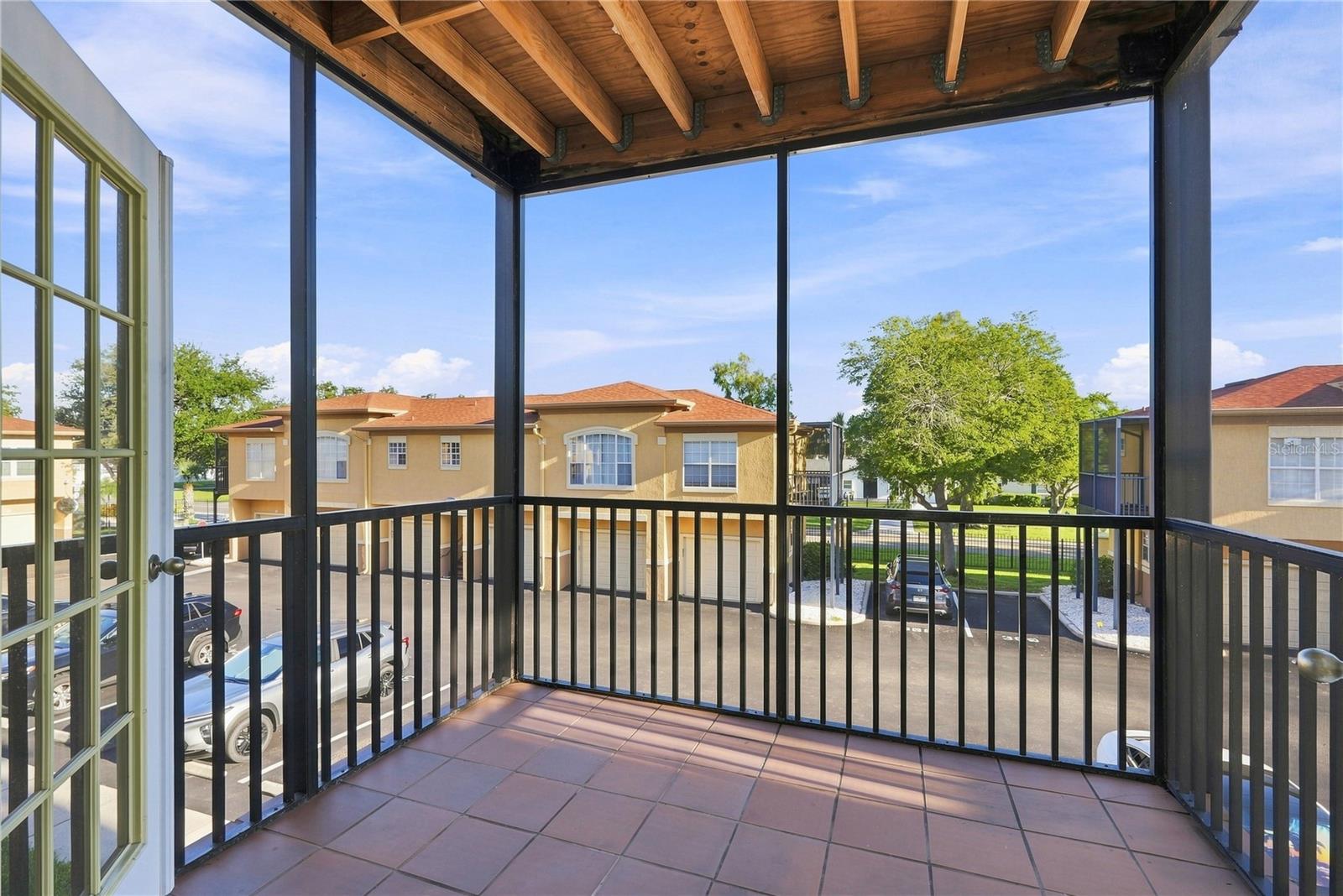4333 BAYSIDE VILLAGE DR #206