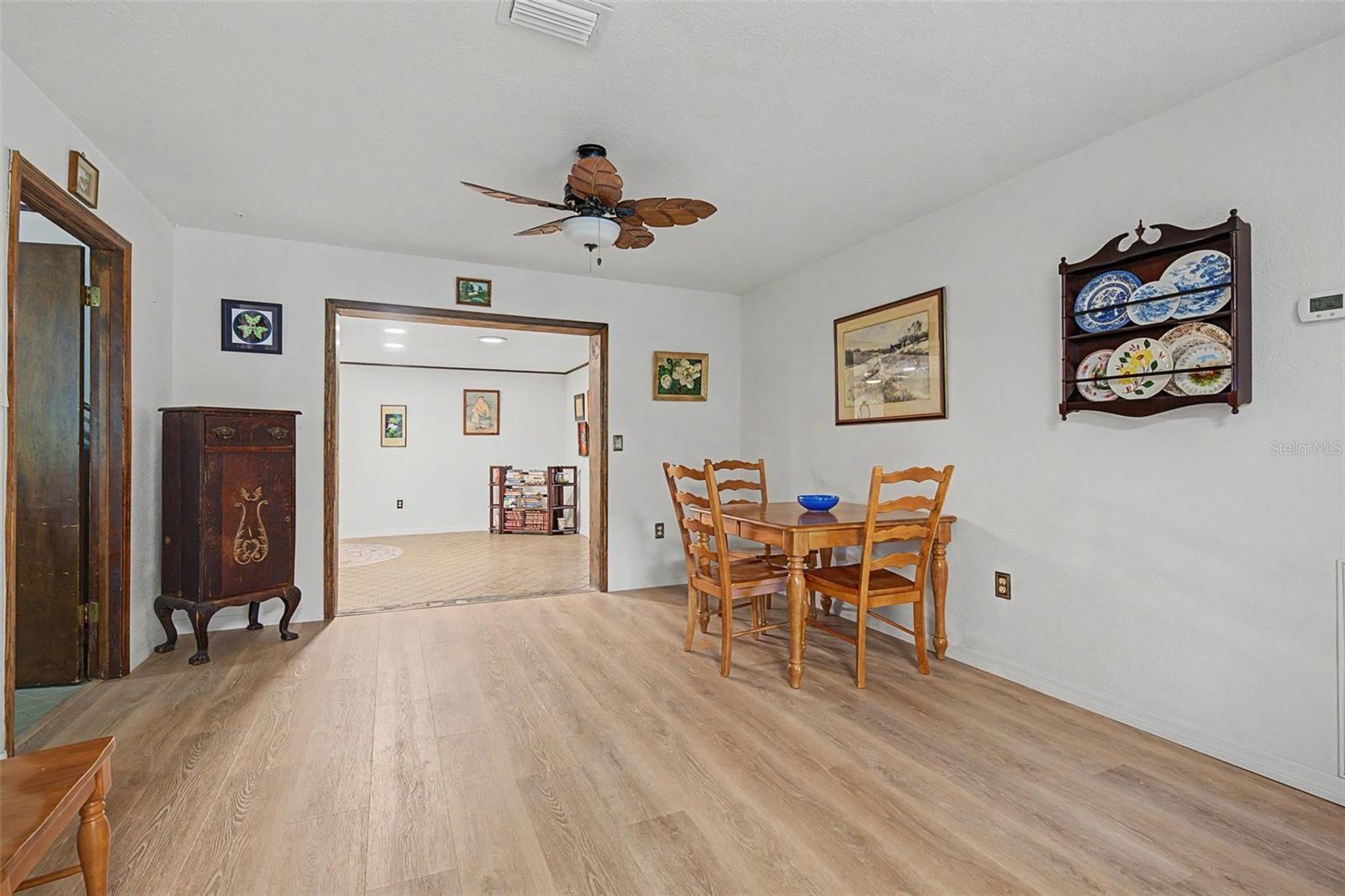 3621 OAKWOOD DR