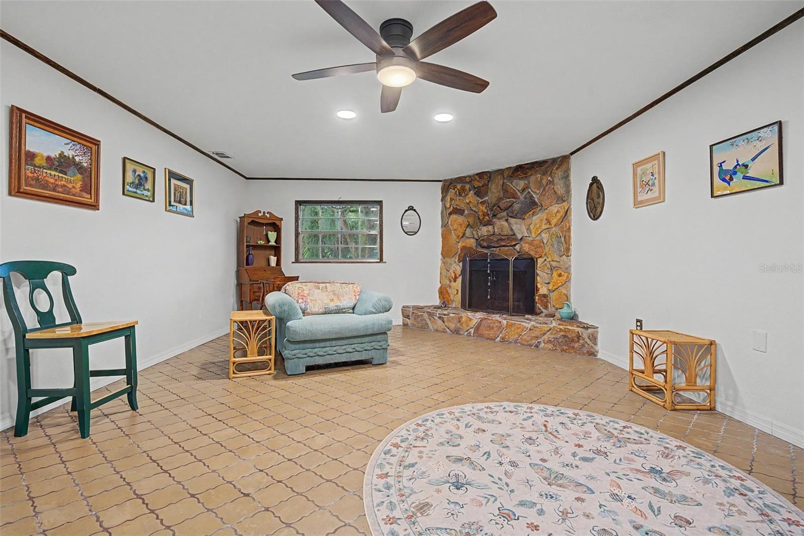 3621 OAKWOOD DR