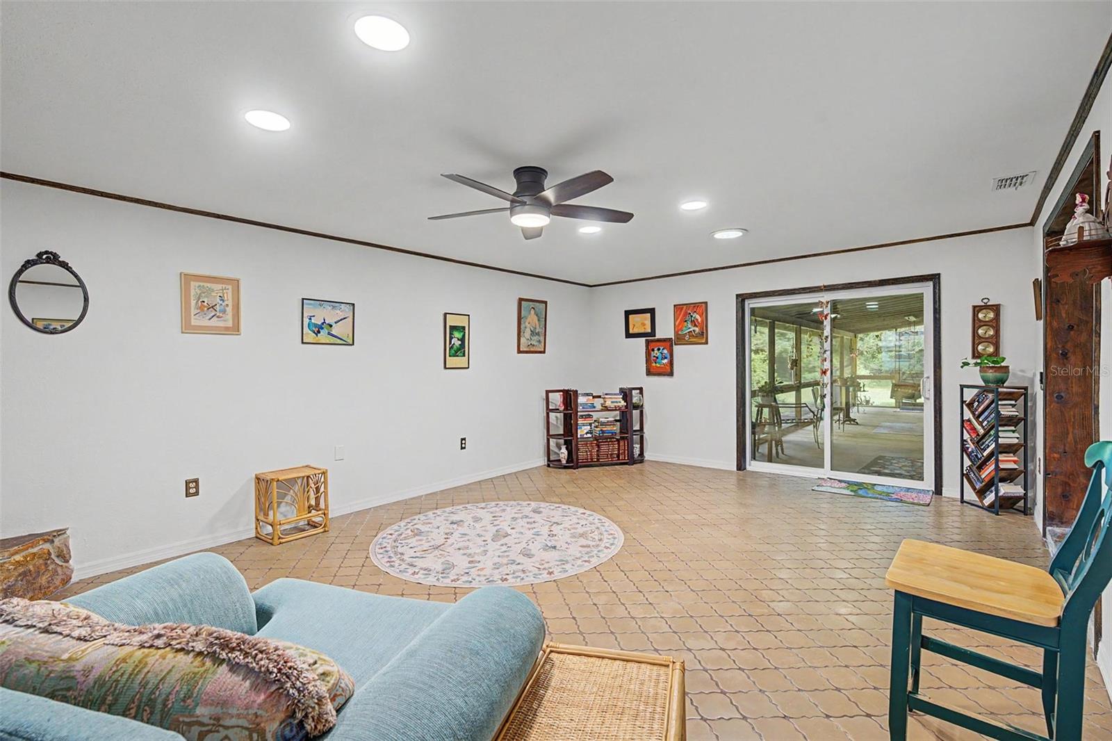 3621 OAKWOOD DR