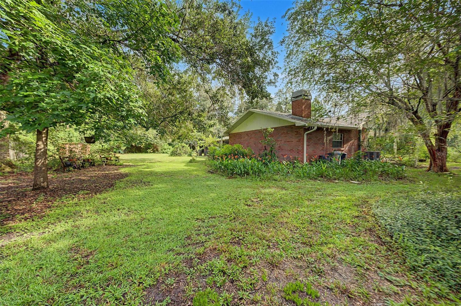 3621 OAKWOOD DR