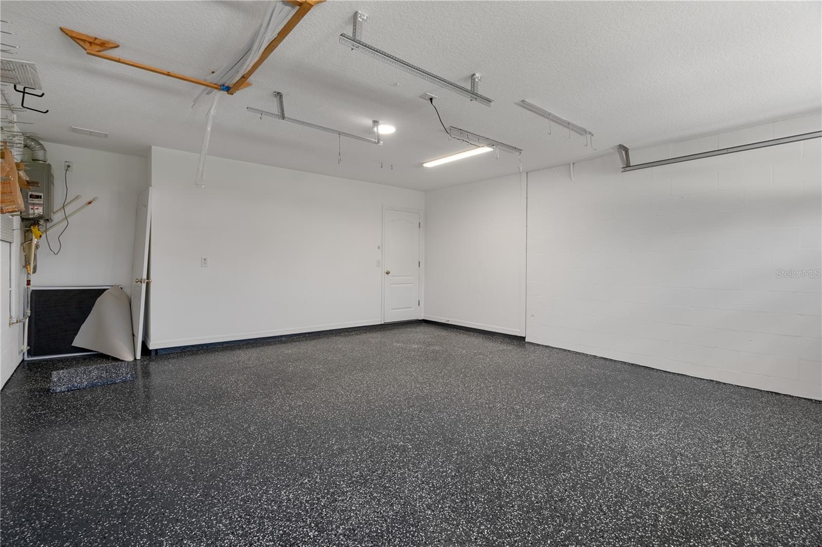 4522 MAPLETREE LOOP