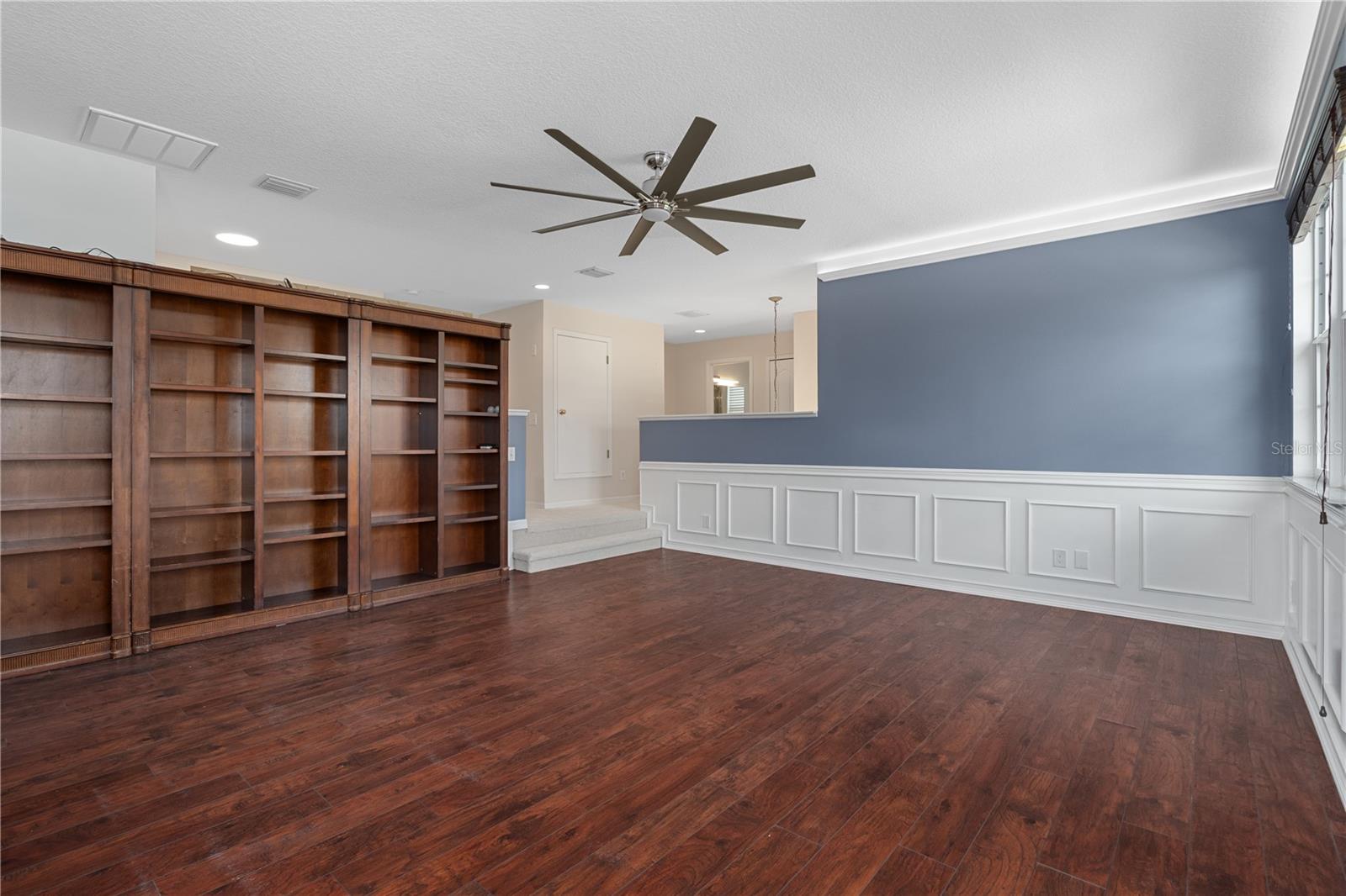 4522 MAPLETREE LOOP