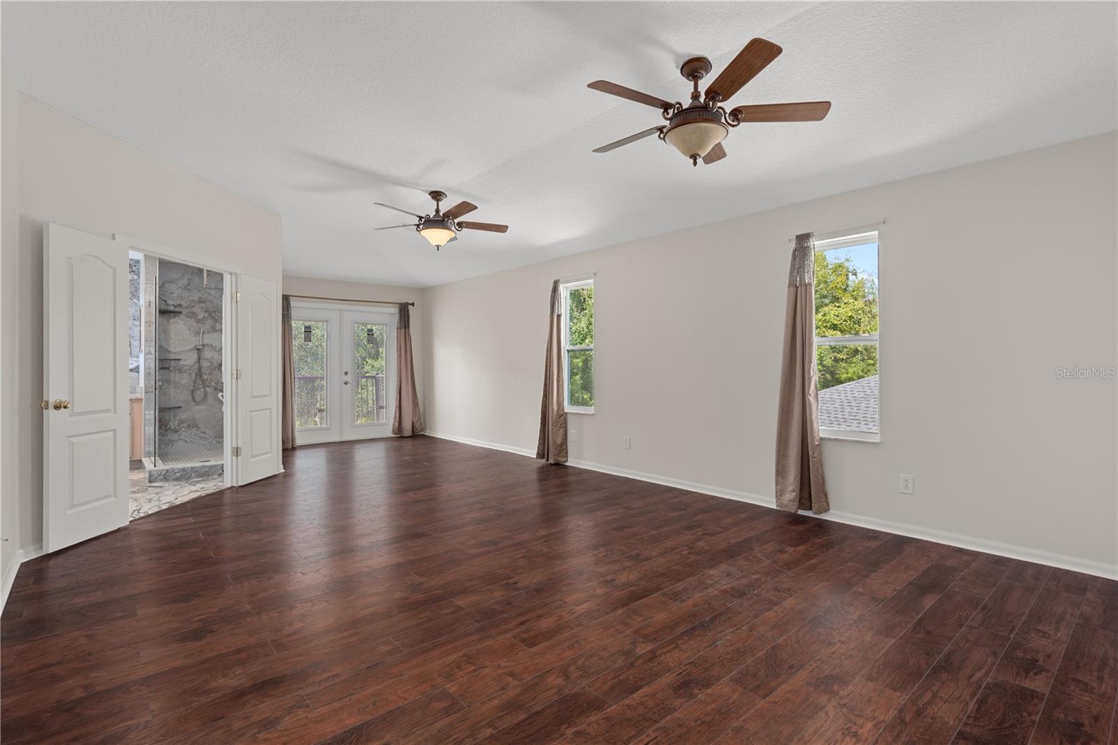 4522 MAPLETREE LOOP