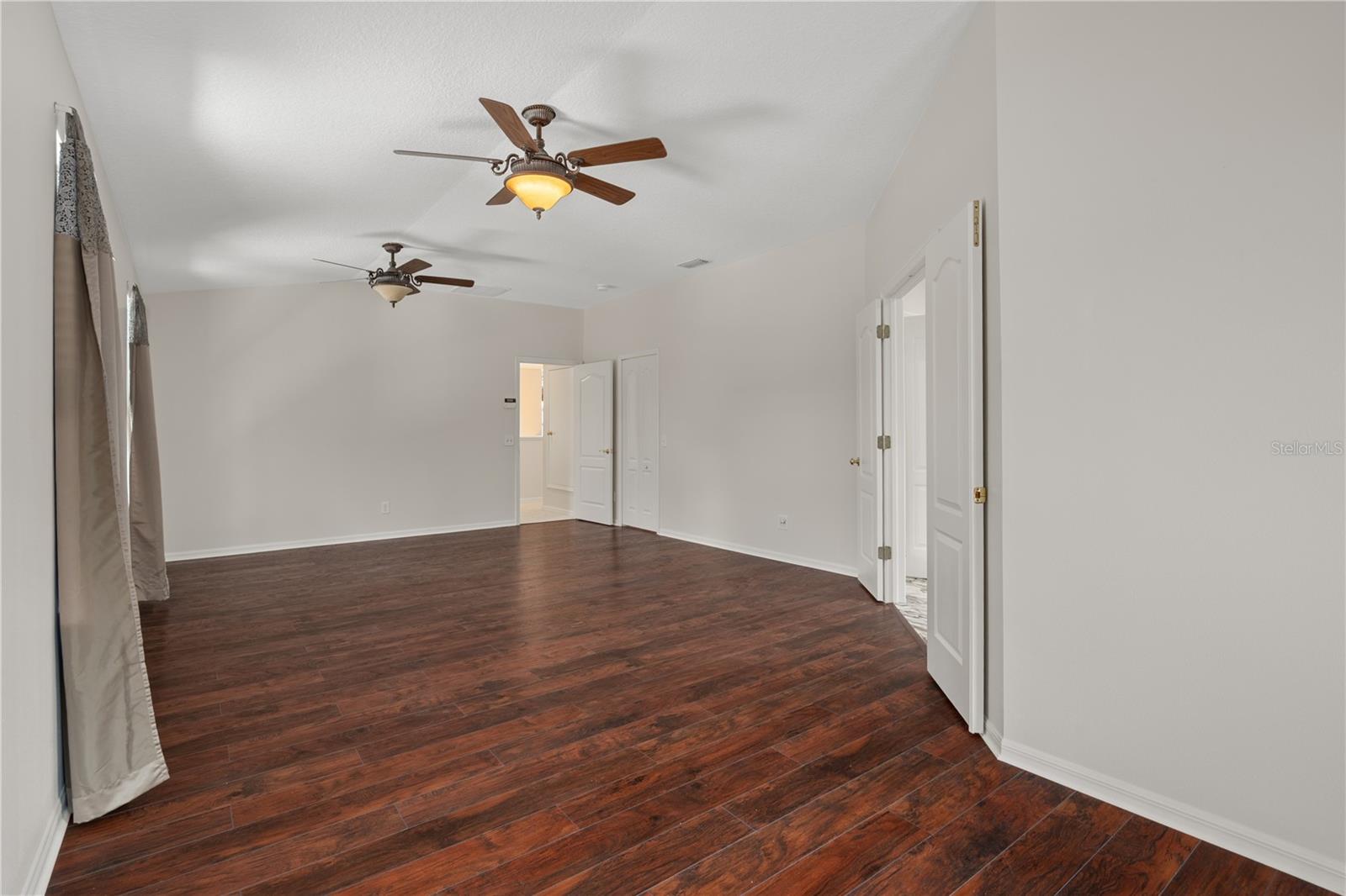 4522 MAPLETREE LOOP