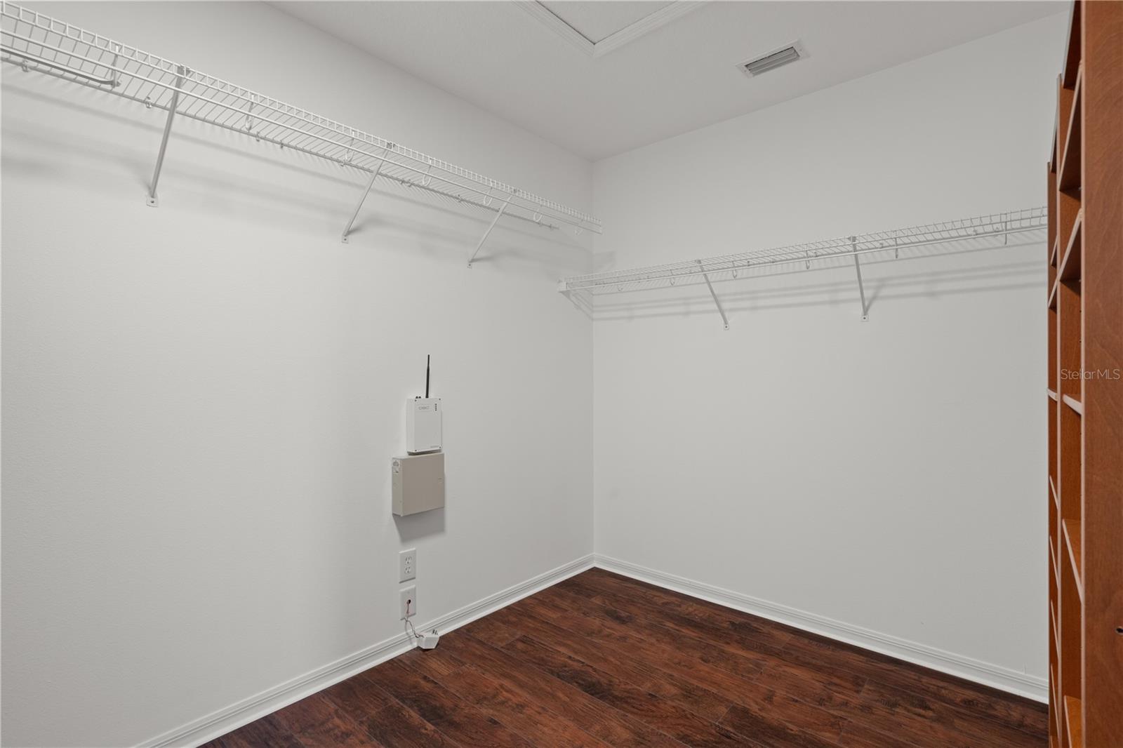 4522 MAPLETREE LOOP