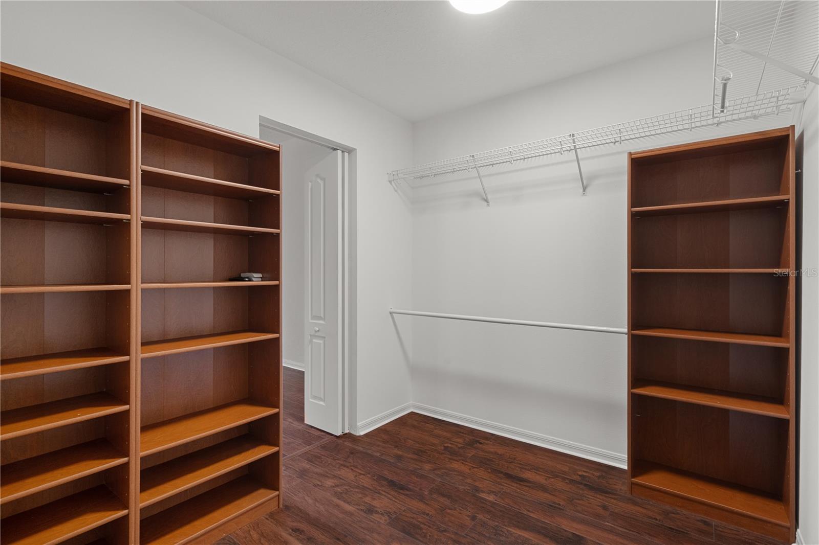 4522 MAPLETREE LOOP