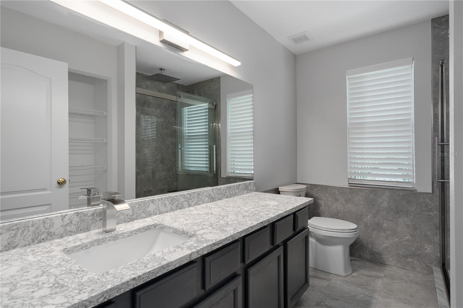4522 MAPLETREE LOOP
