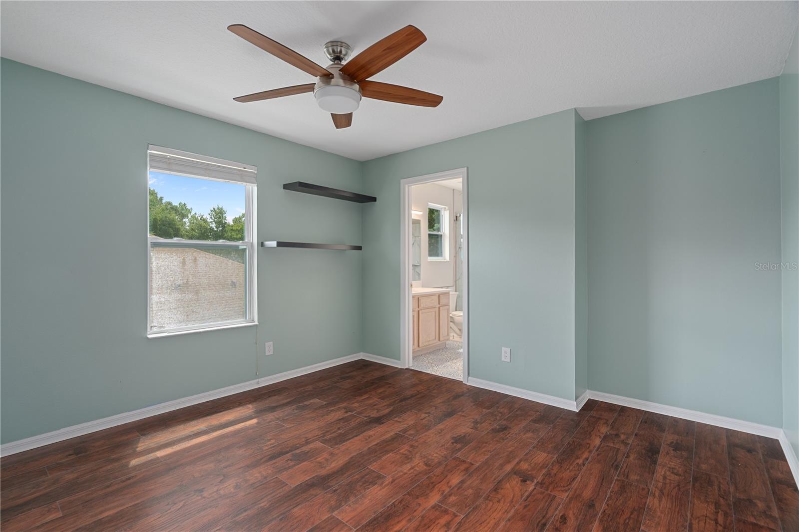 4522 MAPLETREE LOOP