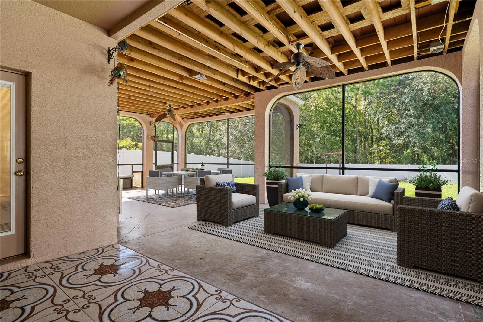 4522 MAPLETREE LOOP
