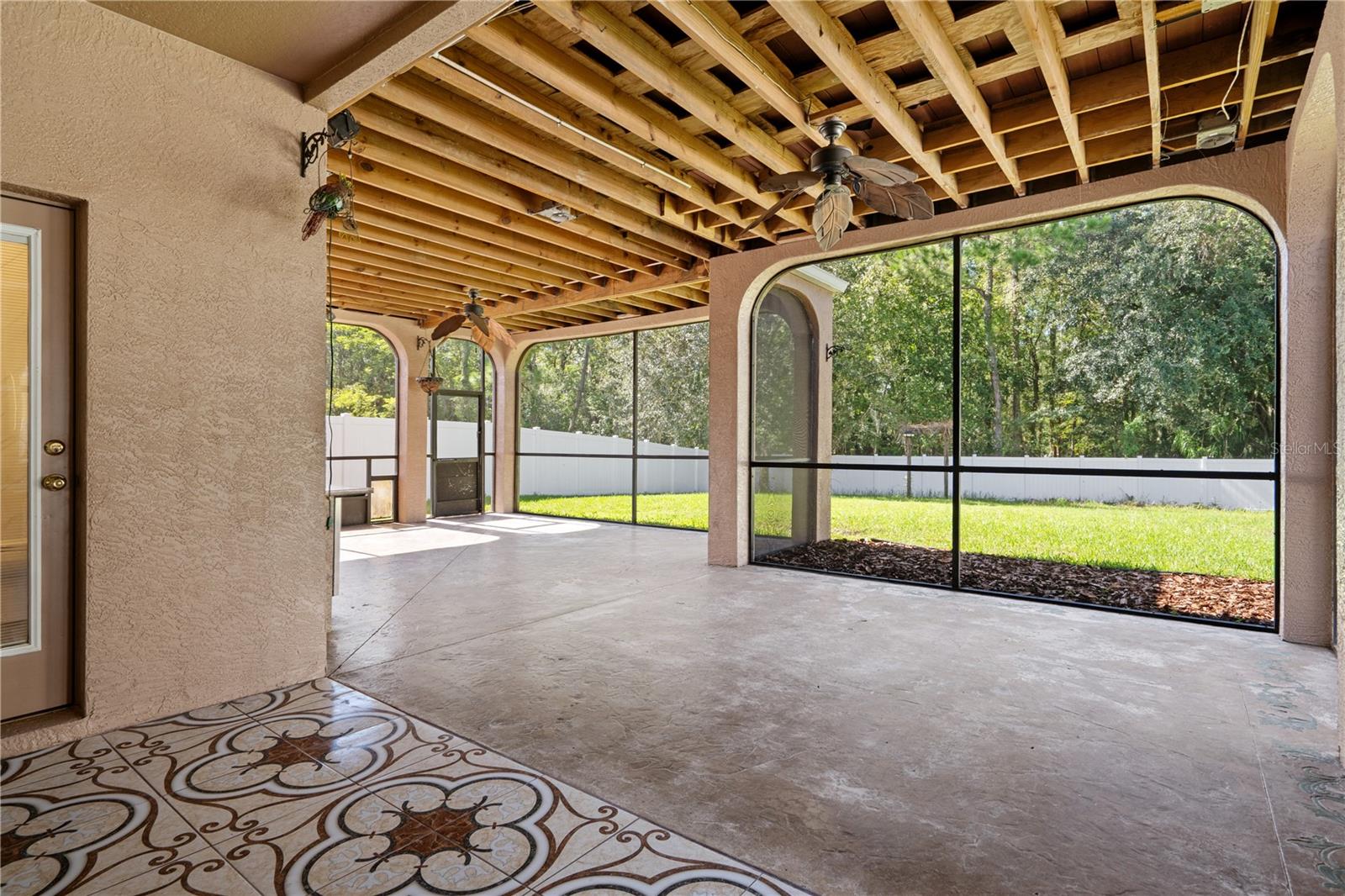 4522 MAPLETREE LOOP