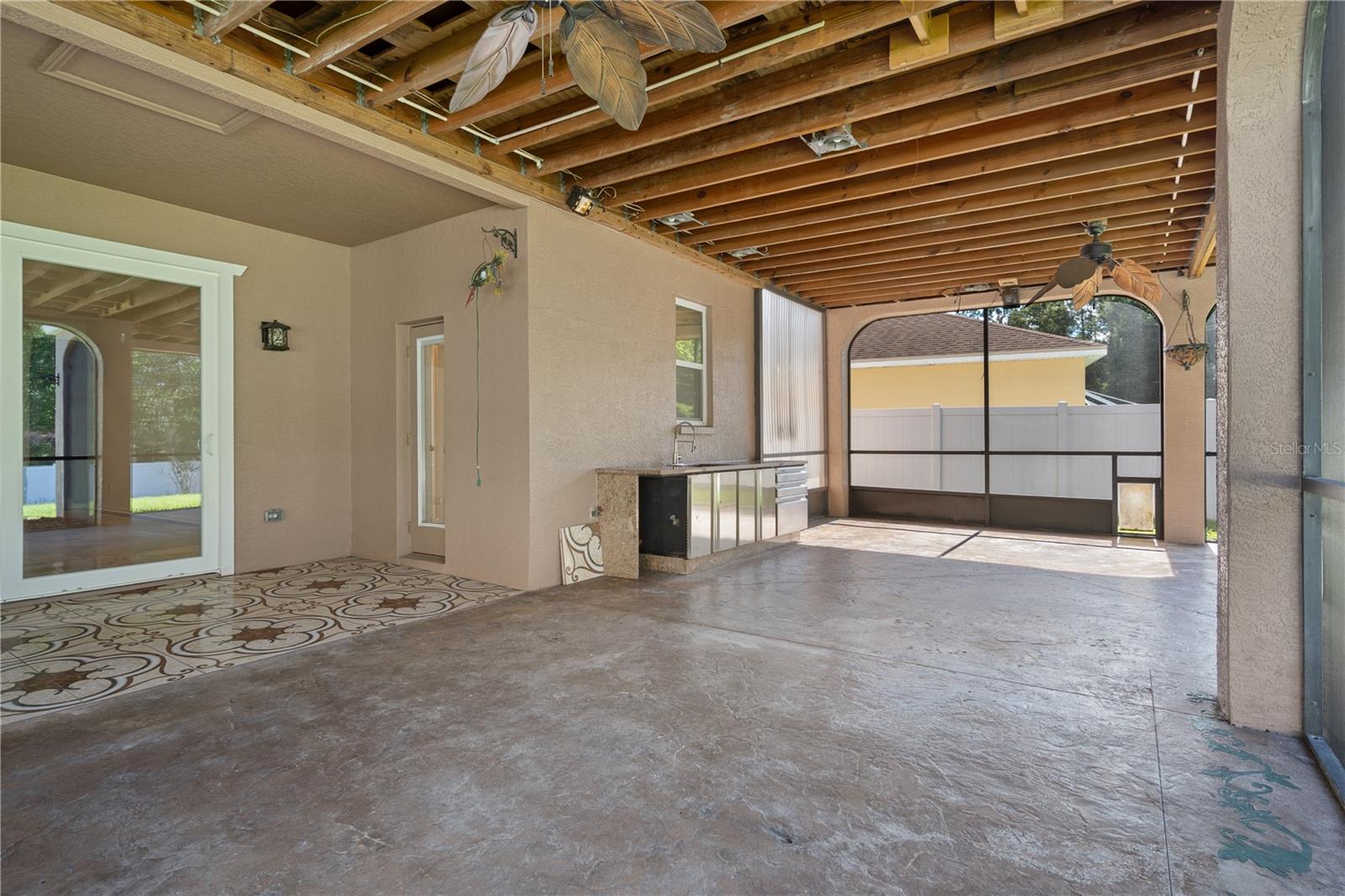 4522 MAPLETREE LOOP