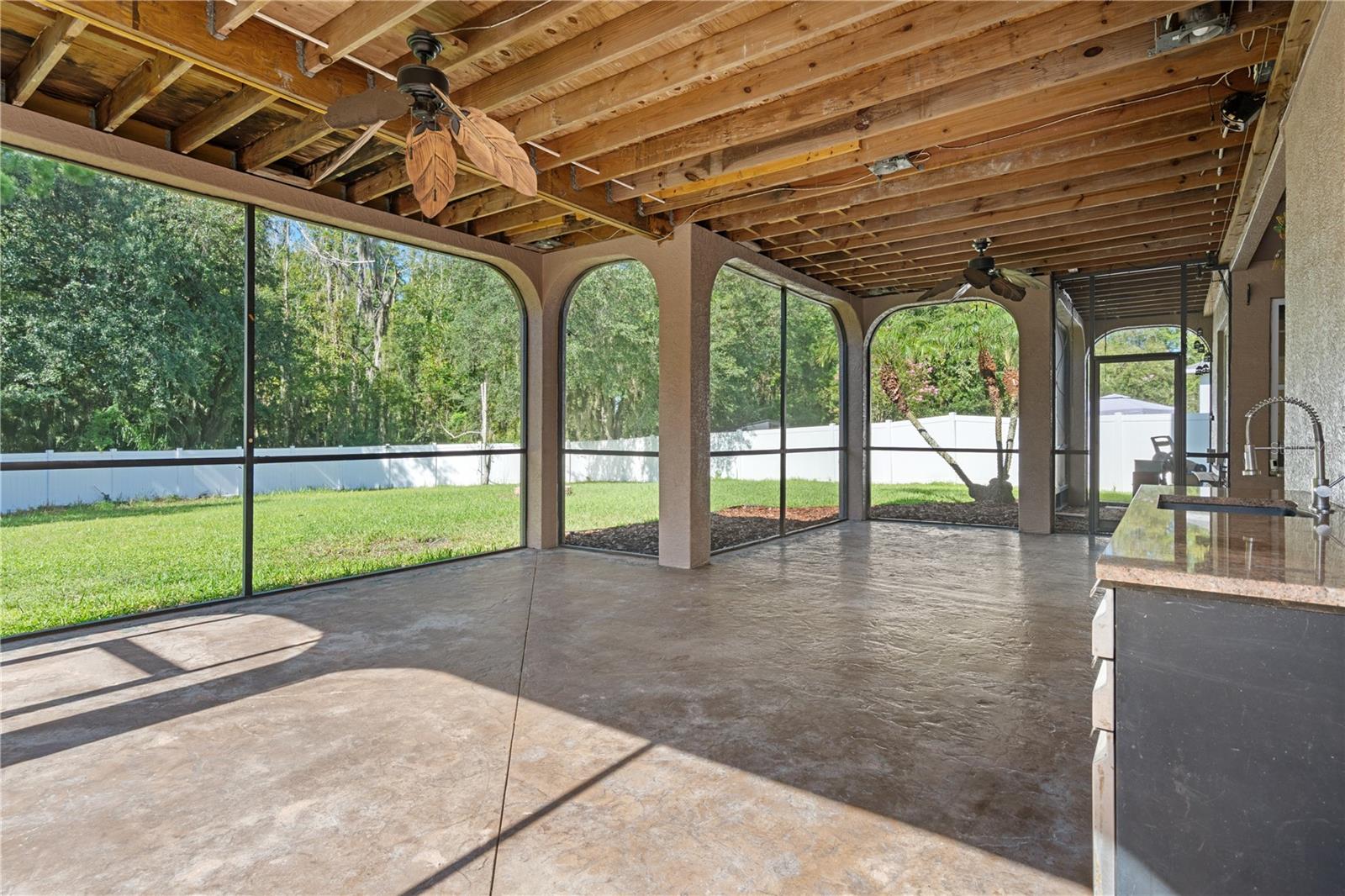 4522 MAPLETREE LOOP
