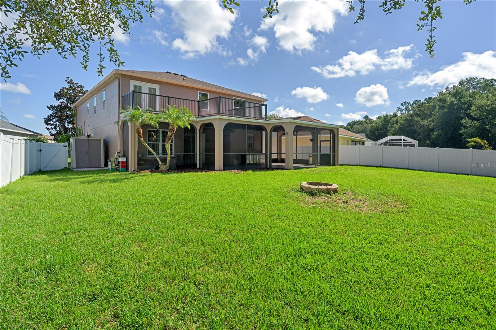4522 MAPLETREE LOOP