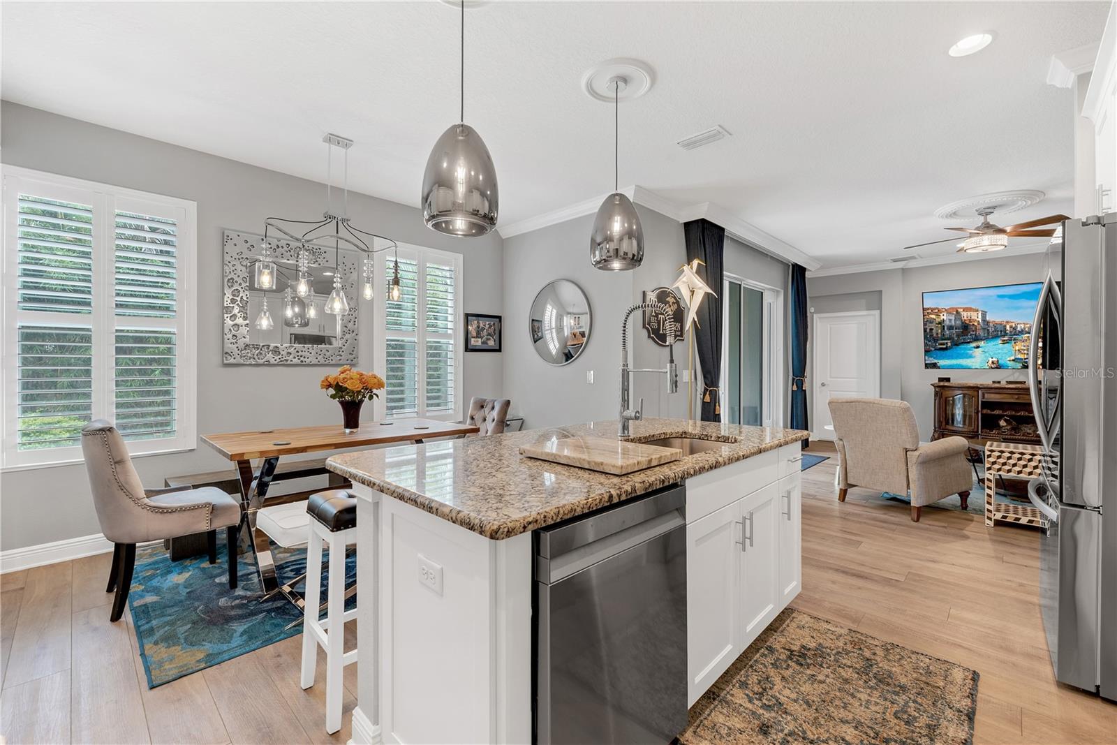 3030 W VAN BUREN DR