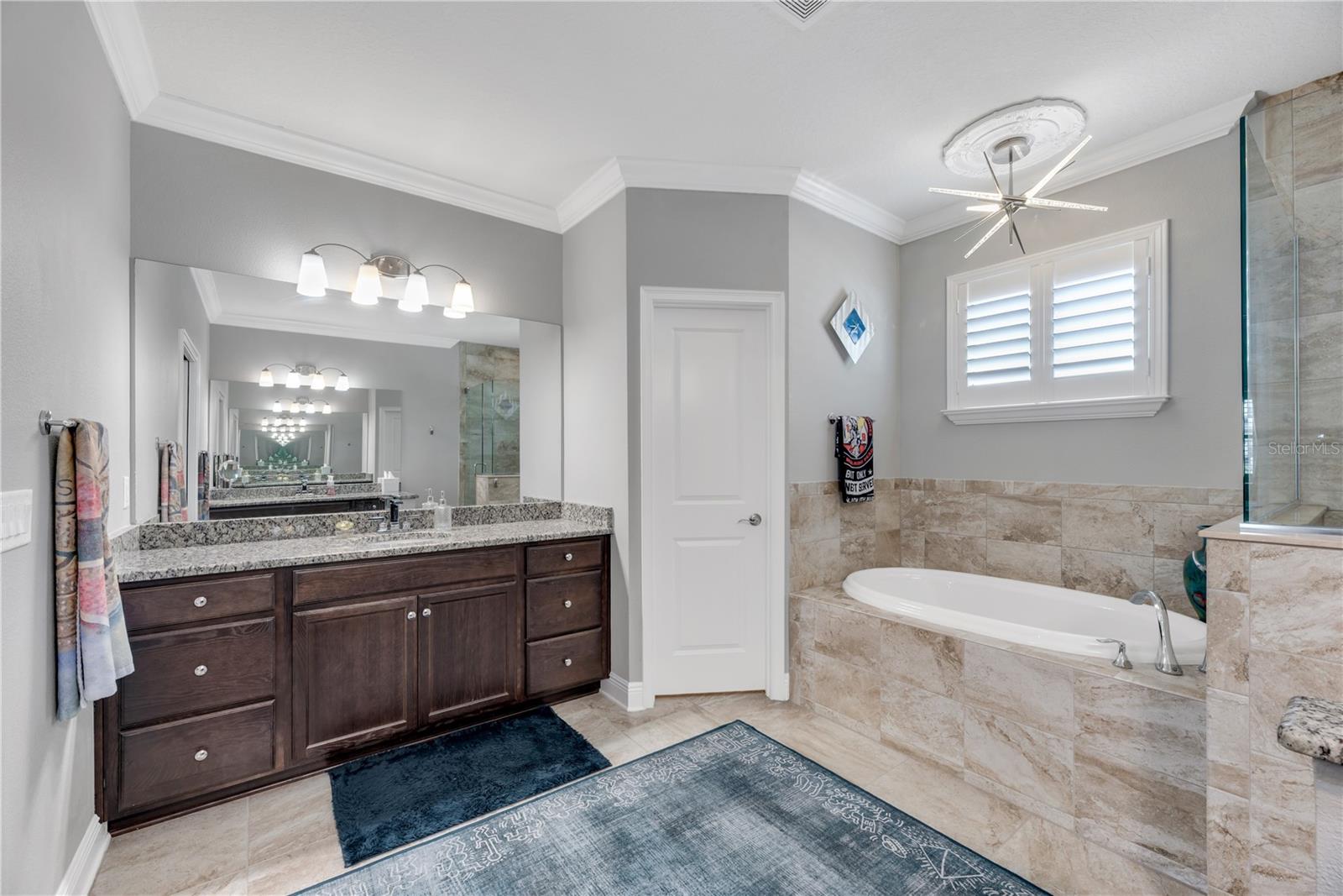3030 W VAN BUREN DR